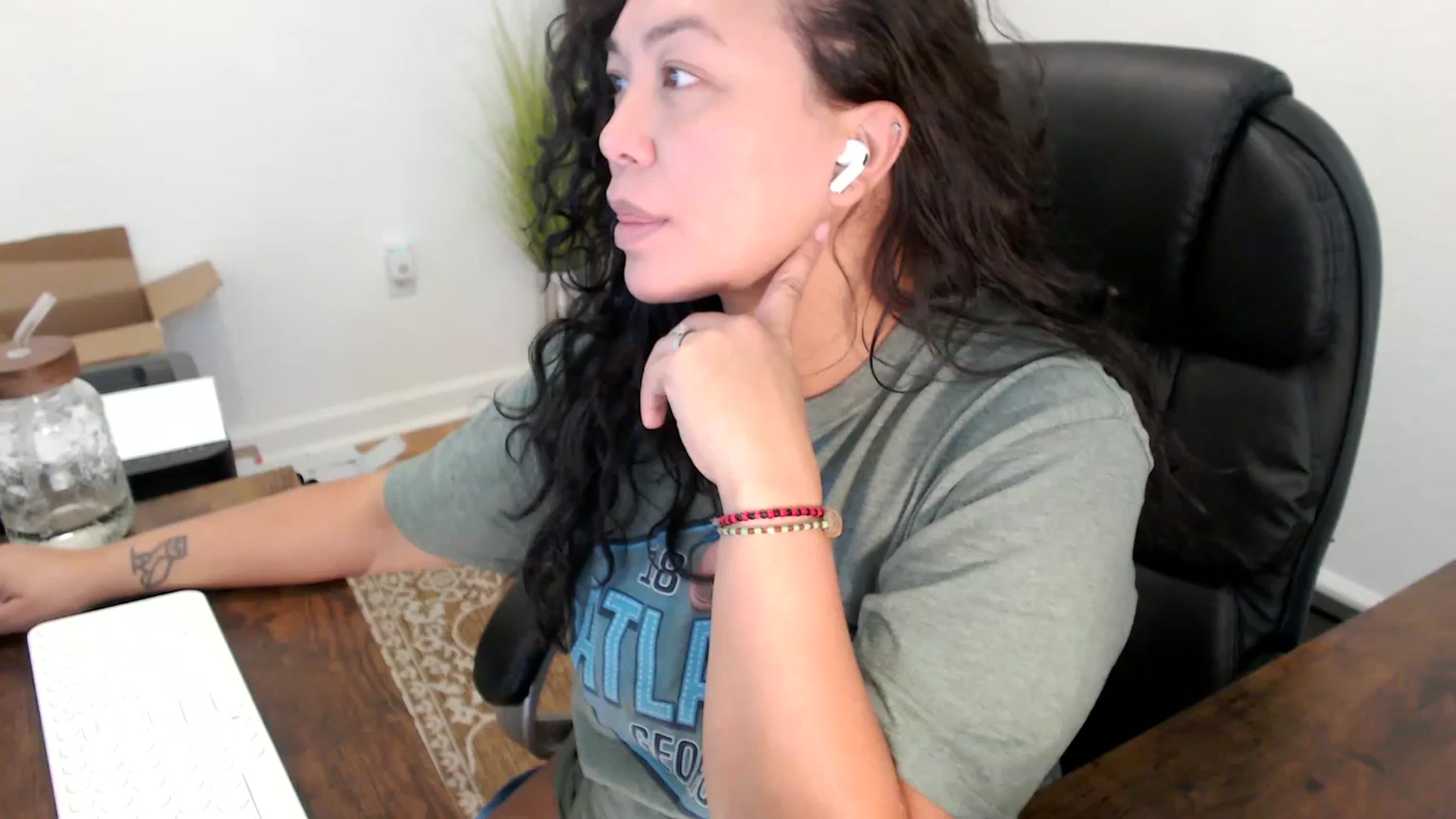 Gallery image thumbnail from MickaylaStar's myfreecams stream on, 10/07/2025, 19:48 image 6 of 20