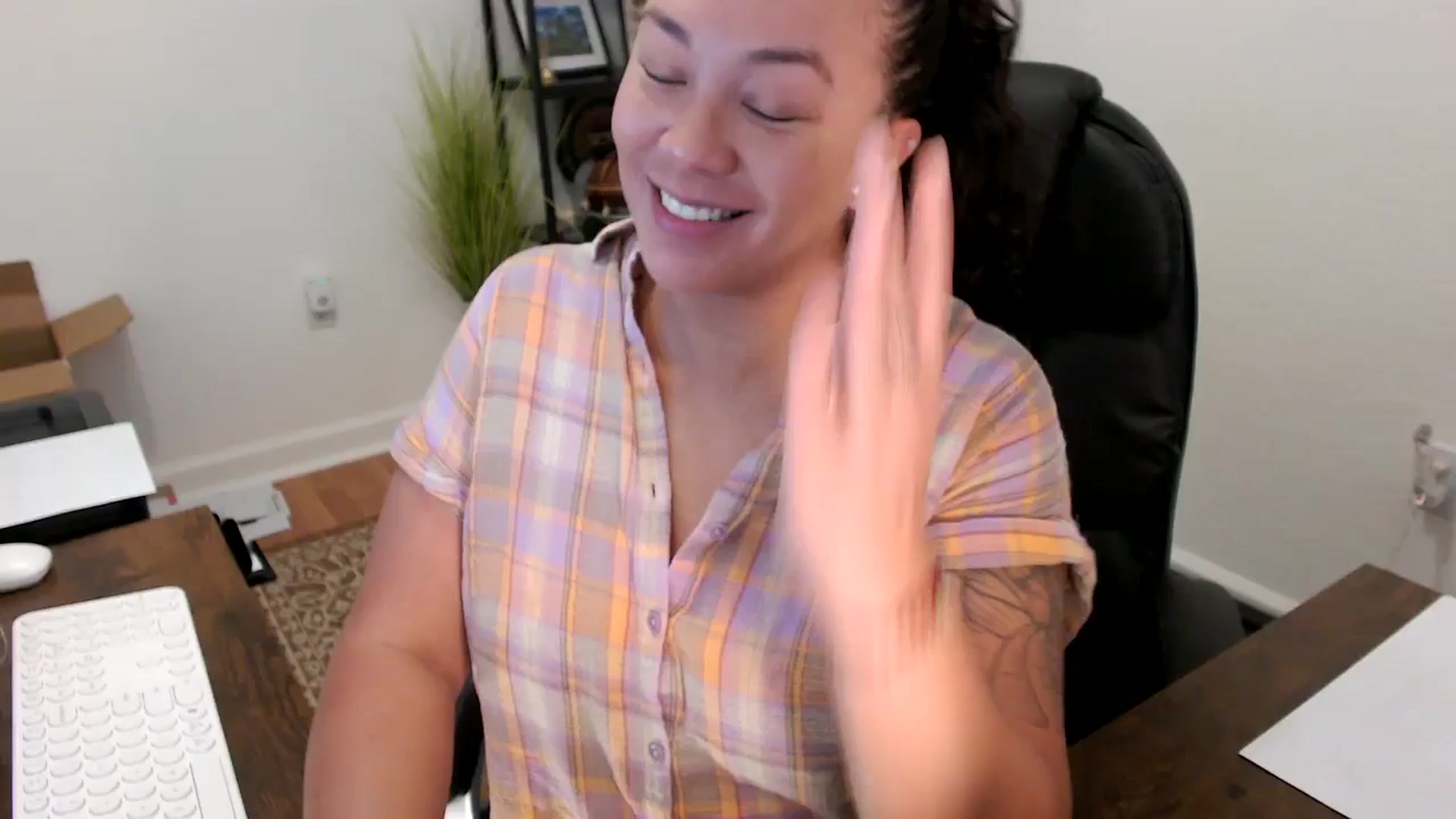 Gallery image thumbnail from MickaylaStar's myfreecams stream on, 10/08/2025, 15:34 image 16 of 20