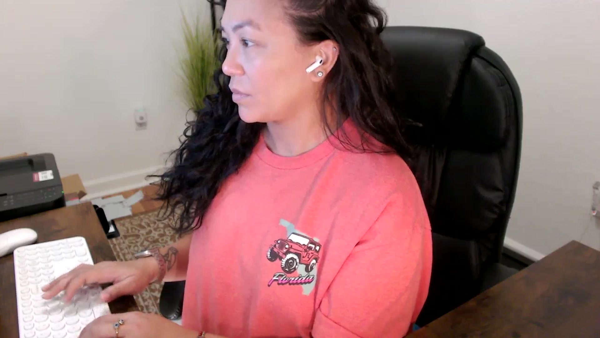 Gallery image thumbnail from MickaylaStar's myfreecams stream on, 10/09/2025, 15:43 image 9 of 20