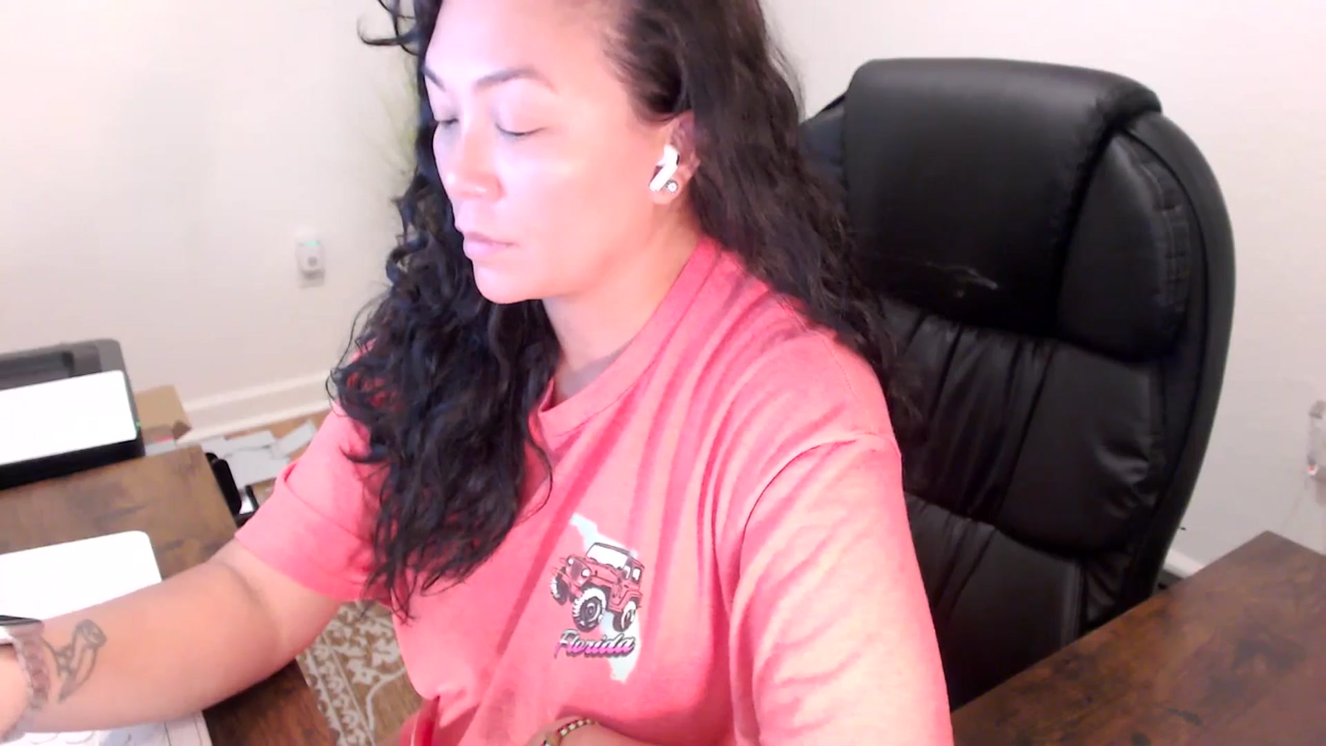 Gallery image thumbnail from MickaylaStar's myfreecams stream on, 10/09/2025, 16:57 image 10 of 20