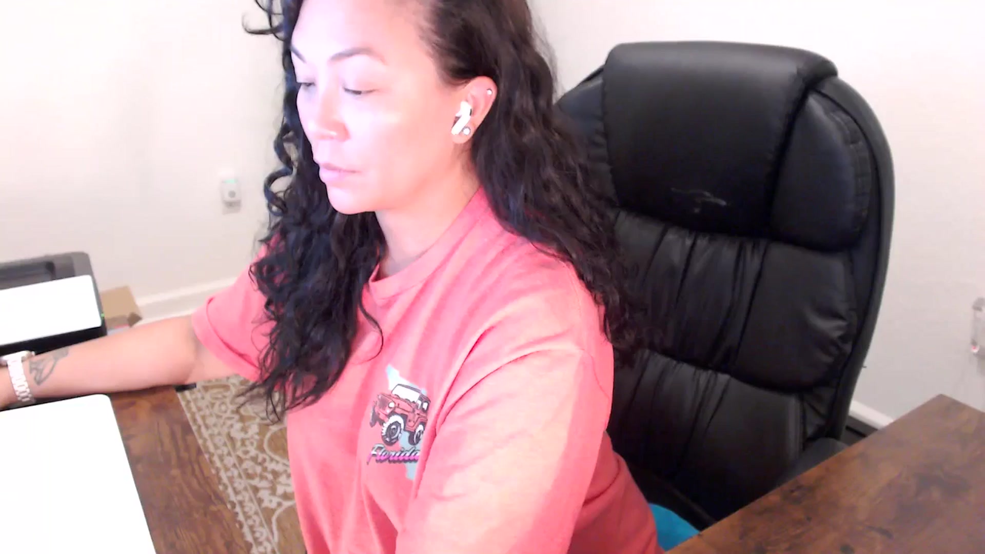 Gallery image thumbnail from MickaylaStar's myfreecams stream on, 10/09/2025, 16:57 image 17 of 20
