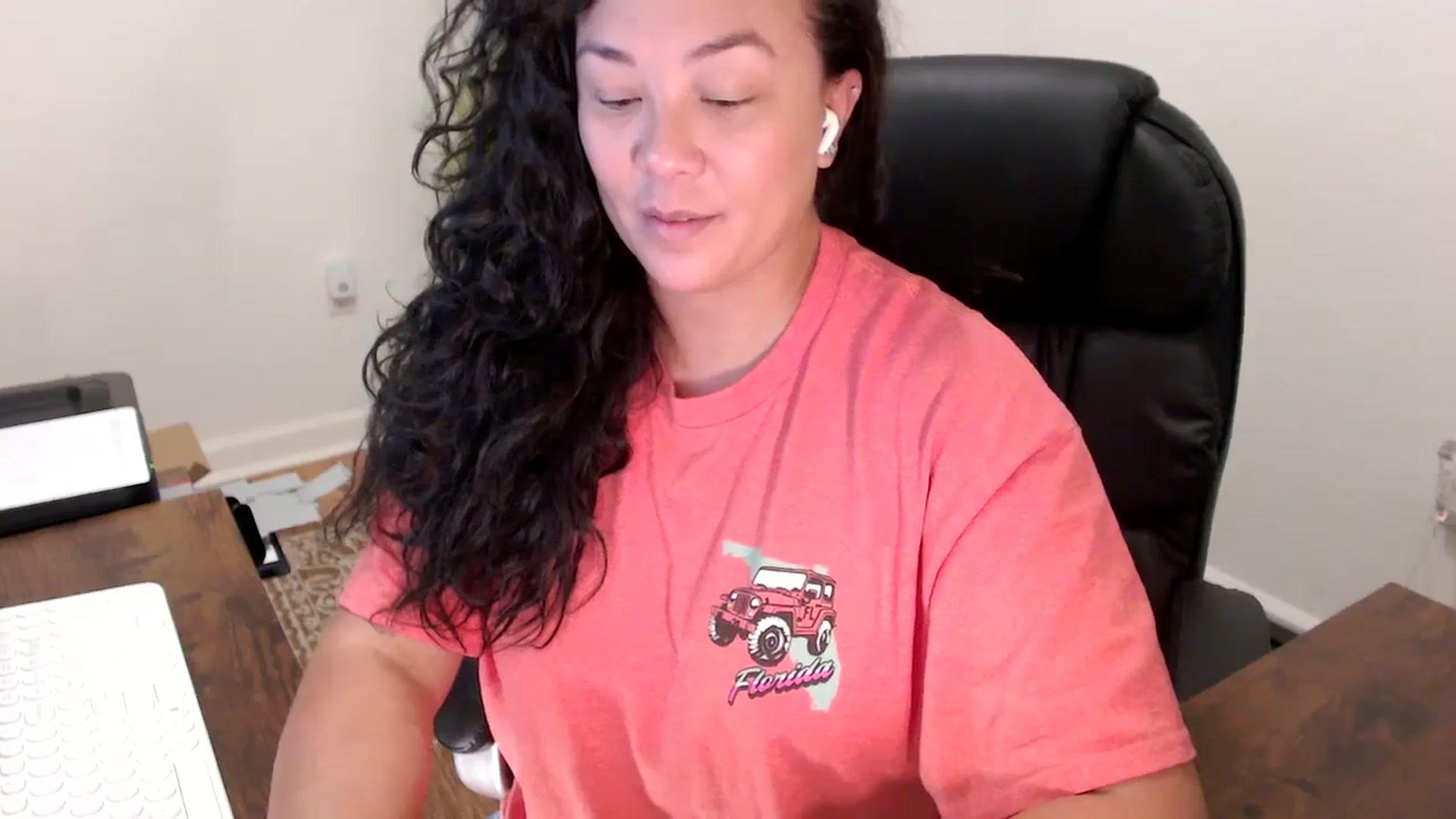 Gallery image thumbnail from MickaylaStar's myfreecams stream on, 10/09/2025, 16:57 image 6 of 20