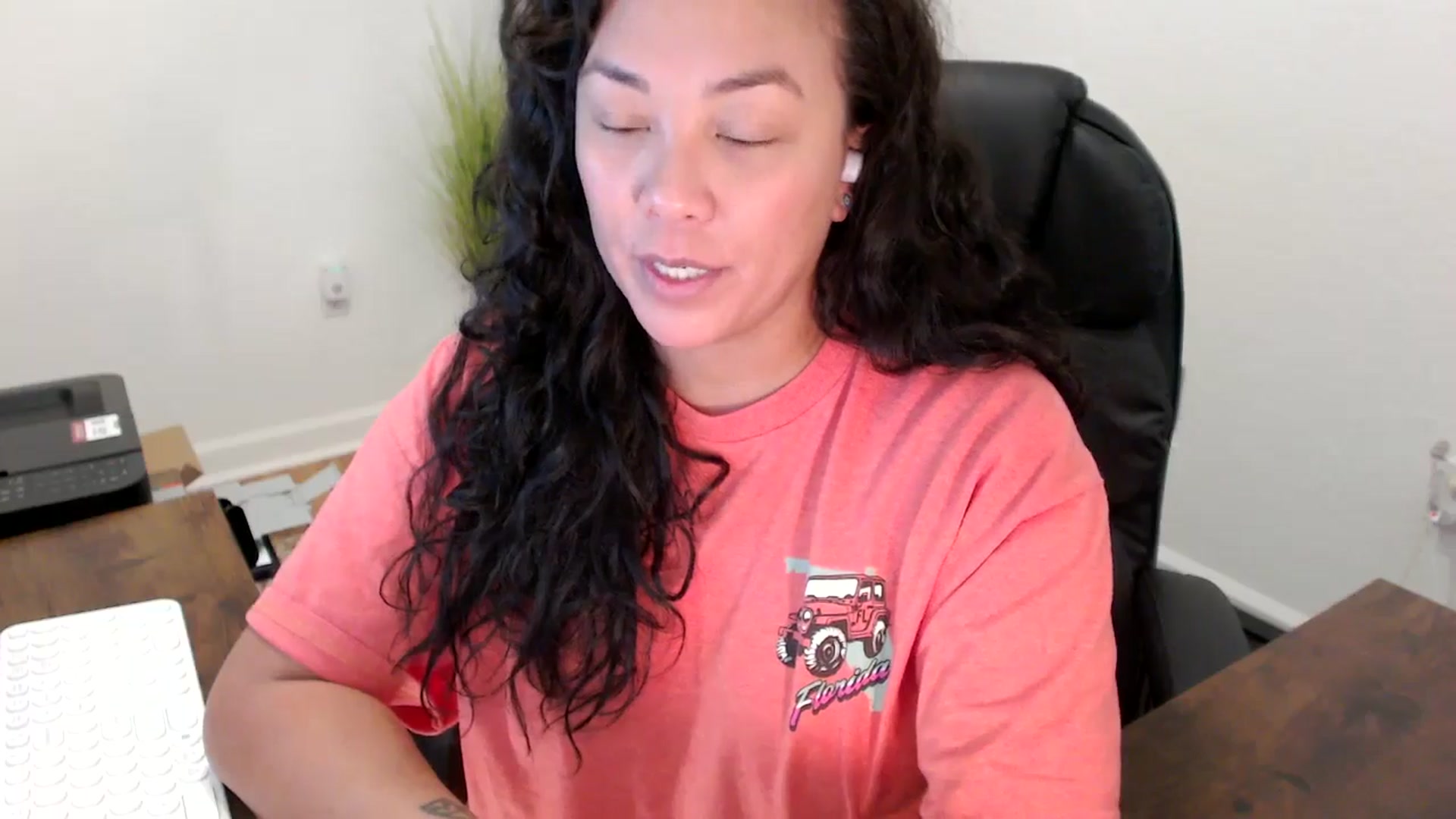 Gallery image thumbnail from MickaylaStar's myfreecams stream on, 10/09/2025, 20:05 image 19 of 20