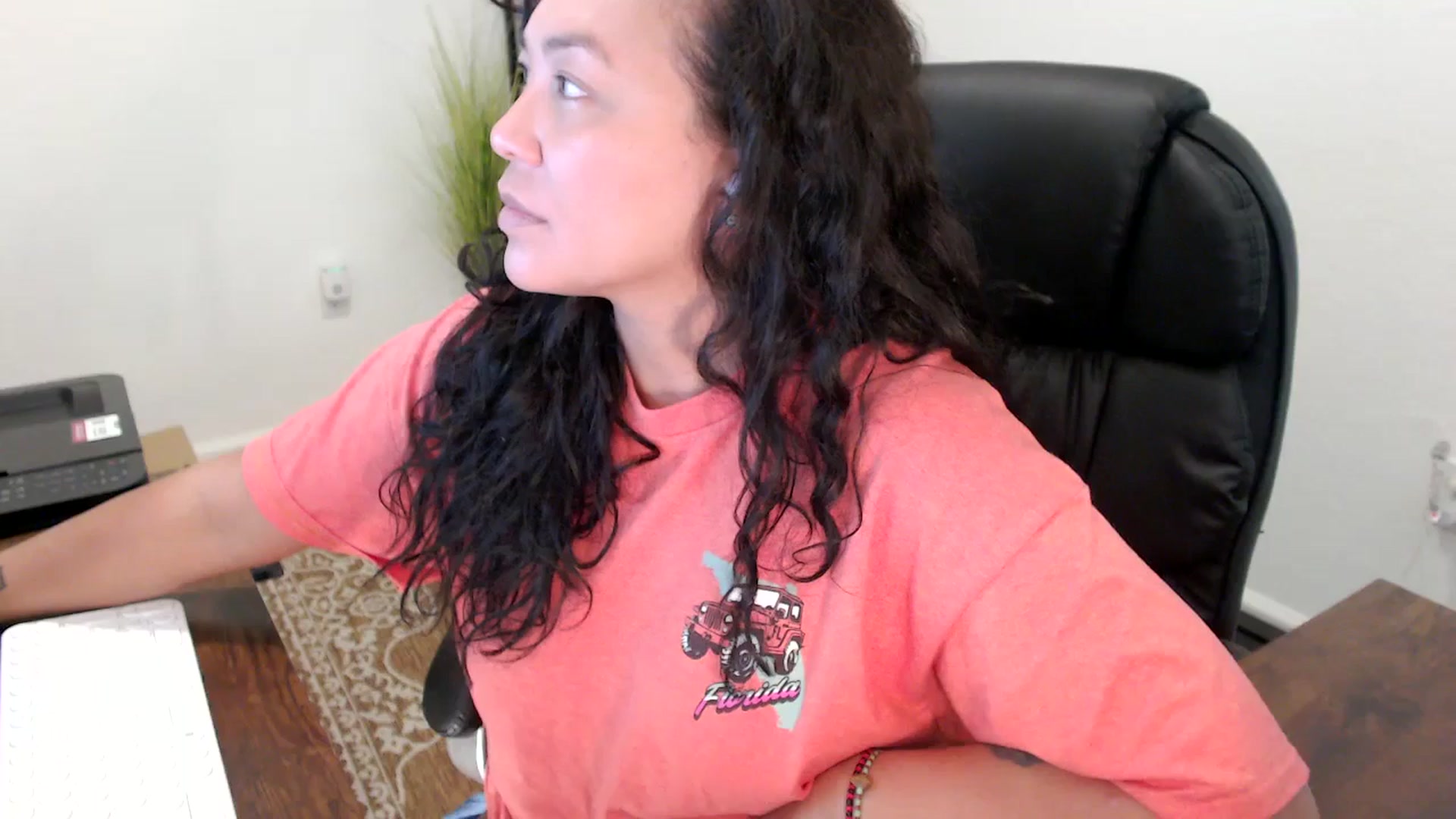 Gallery image thumbnail from MickaylaStar's myfreecams stream on, 10/09/2025, 20:05 image 17 of 20