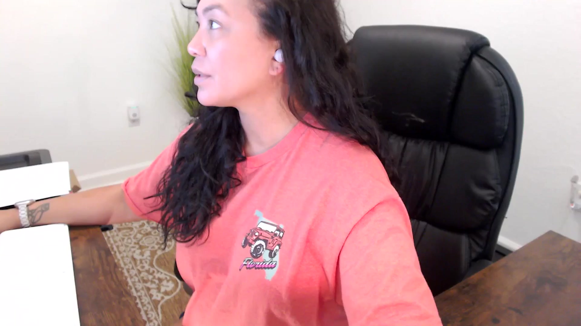 Gallery image thumbnail from MickaylaStar's myfreecams stream on, 10/09/2025, 20:51 image 1 of 20