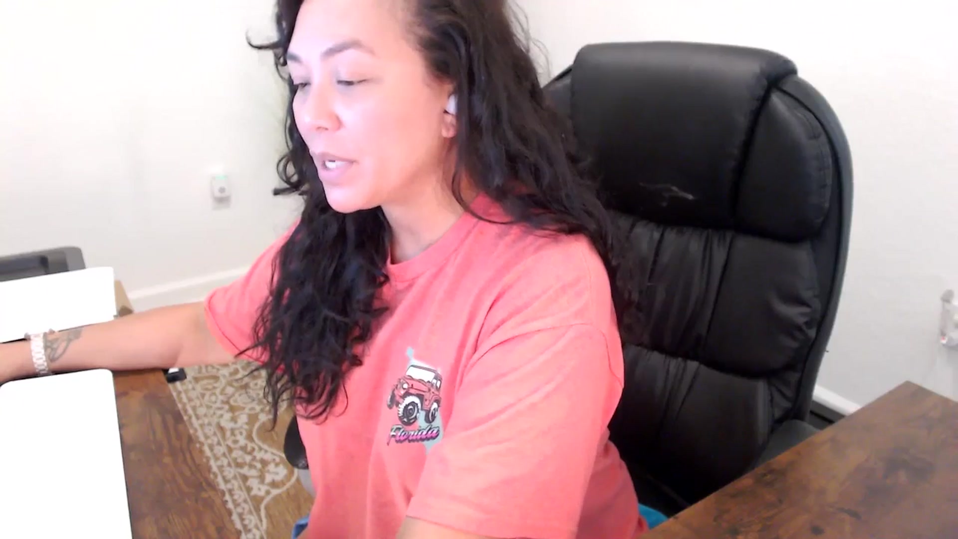 Gallery image thumbnail from MickaylaStar's myfreecams stream on, 10/09/2025, 20:51 image 2 of 20