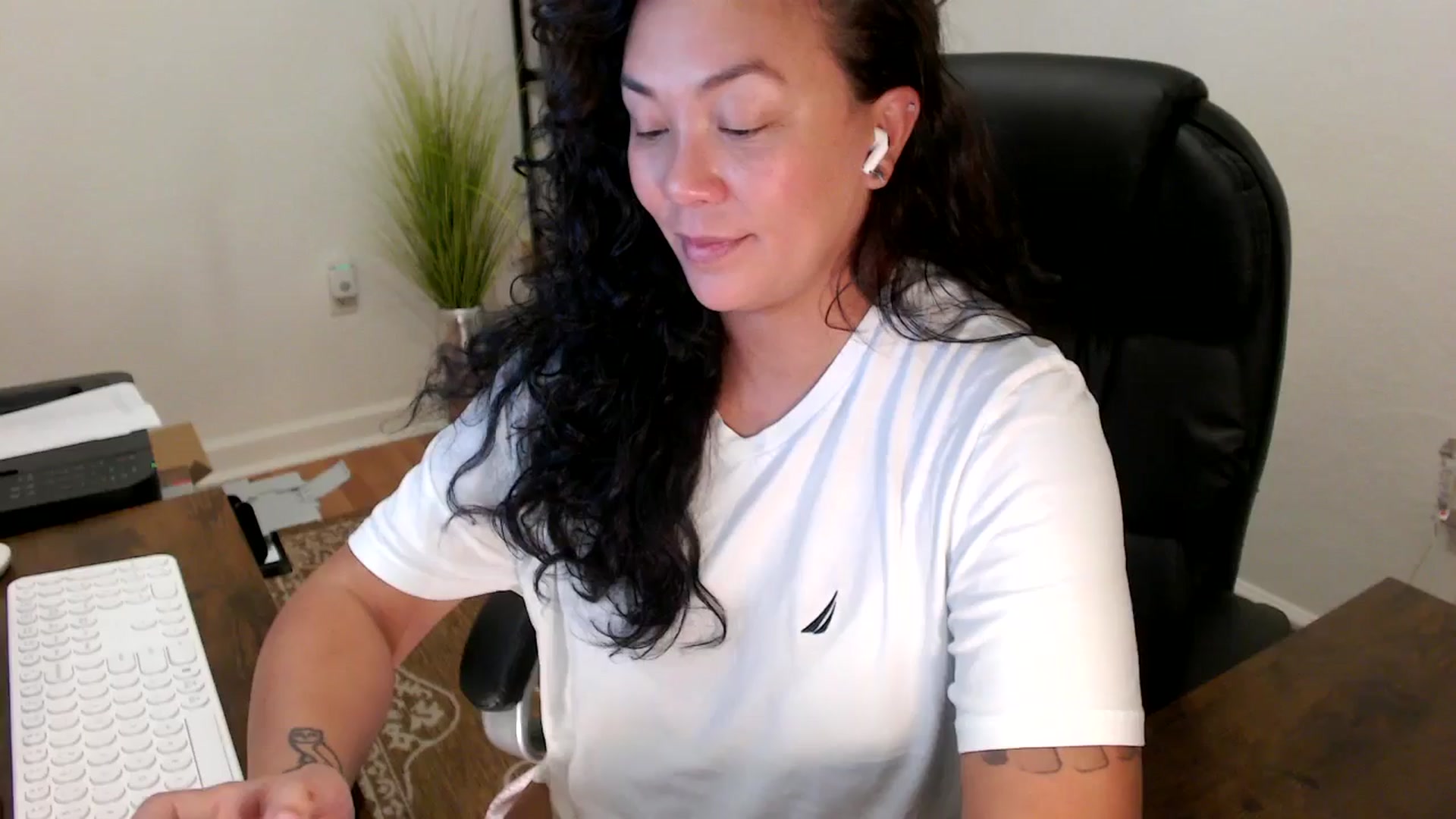 Gallery image thumbnail from MickaylaStar's myfreecams stream on, 10/10/2025, 15:43 image 20 of 20