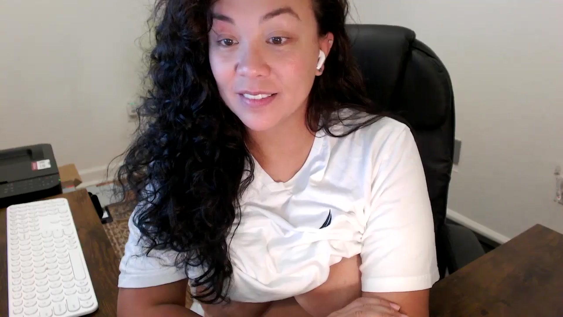 Gallery image thumbnail from MickaylaStar's myfreecams stream on, 10/10/2025, 18:56 image 15 of 20