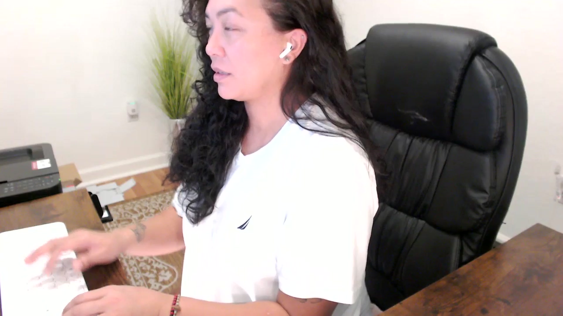 Gallery image thumbnail from MickaylaStar's myfreecams stream on, 10/10/2025, 18:56 image 5 of 20