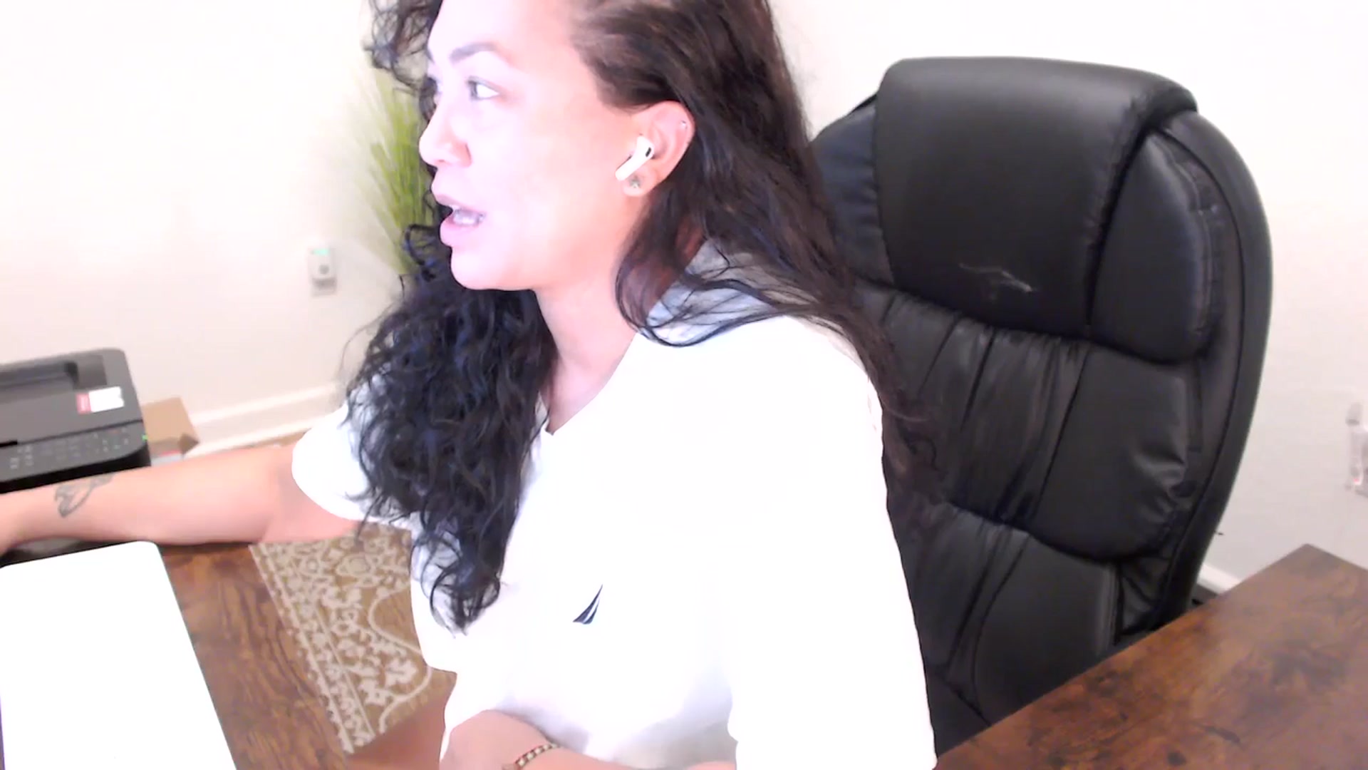 Gallery image thumbnail from MickaylaStar's myfreecams stream on, 10/10/2025, 18:56 image 9 of 20