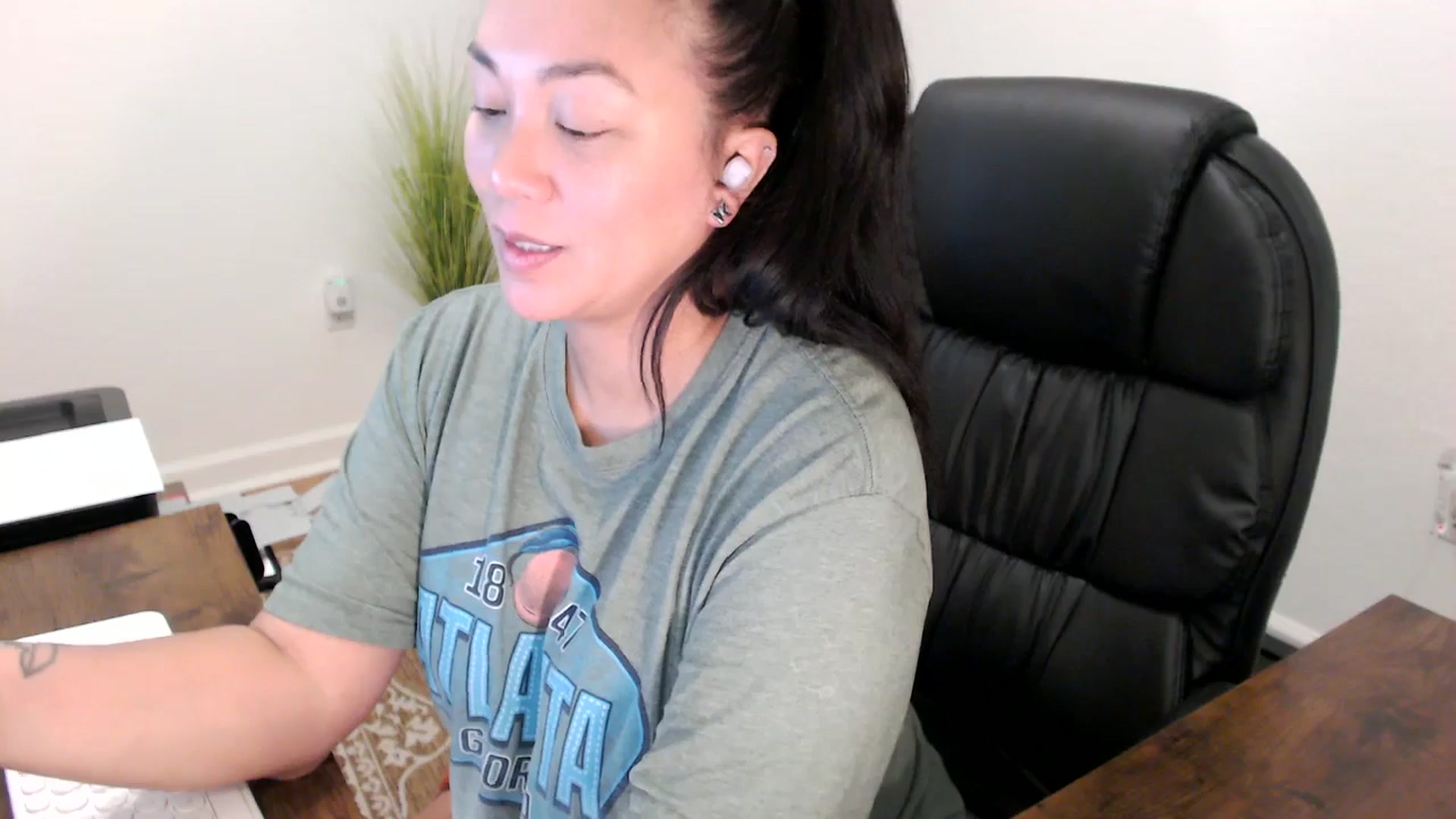 Gallery image thumbnail from MickaylaStar's myfreecams stream on, 10/13/2025, 14:53 image 19 of 20