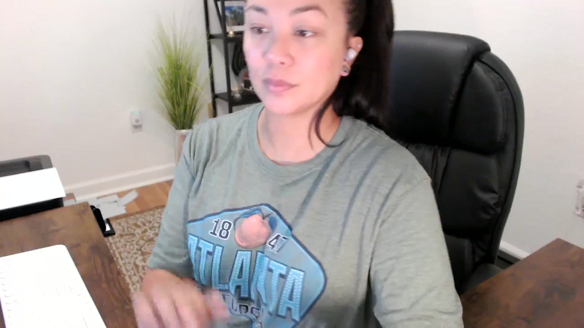 Gallery image thumbnail from MickaylaStar's myfreecams stream on, 10/13/2025, 14:53 image 9 of 20