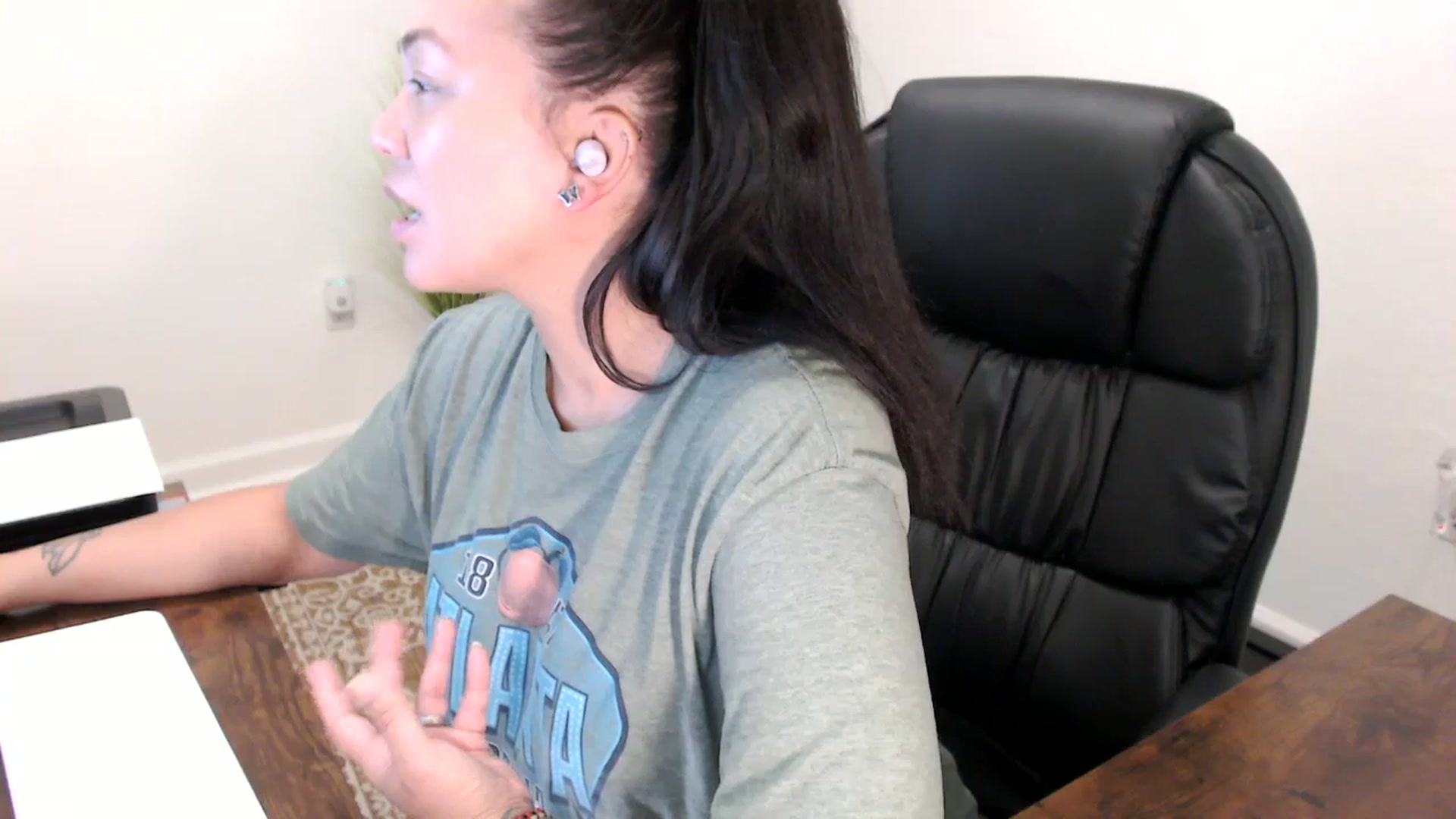 Gallery image thumbnail from MickaylaStar's myfreecams stream on, 10/13/2025, 14:53 image 2 of 20