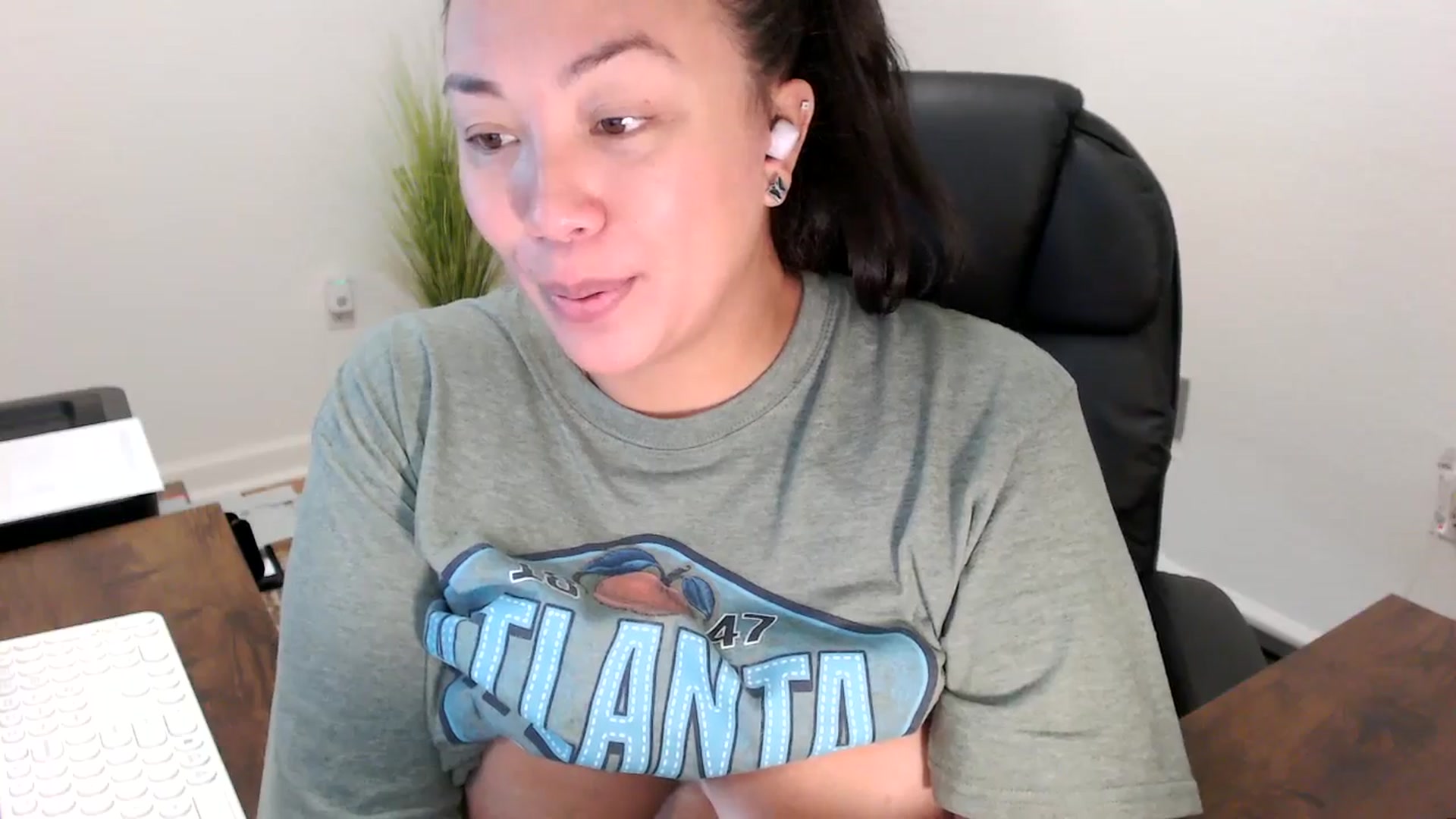 Gallery image thumbnail from MickaylaStar's myfreecams stream on, 10/13/2025, 16:03 image 10 of 20