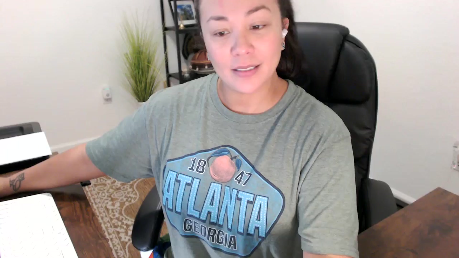 Gallery image thumbnail from MickaylaStar's myfreecams stream on, 10/13/2025, 16:03 image 1 of 20