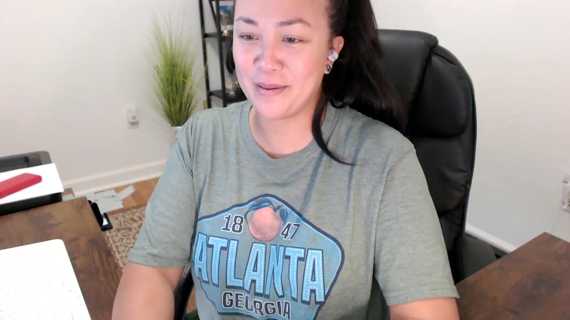 Gallery image thumbnail from MickaylaStar's myfreecams stream on, 10/13/2025, 17:28 image 1 of 20