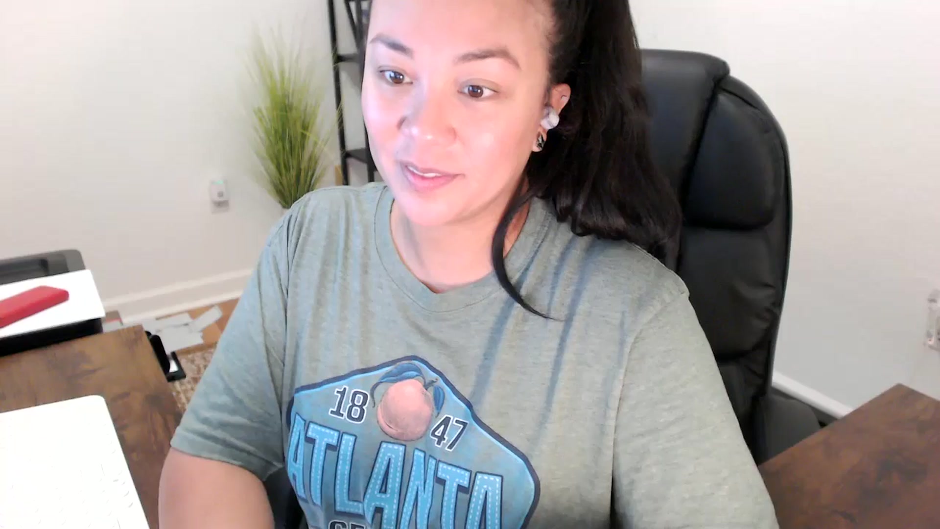 Gallery image thumbnail from MickaylaStar's myfreecams stream on, 10/13/2025, 17:28 image 5 of 20