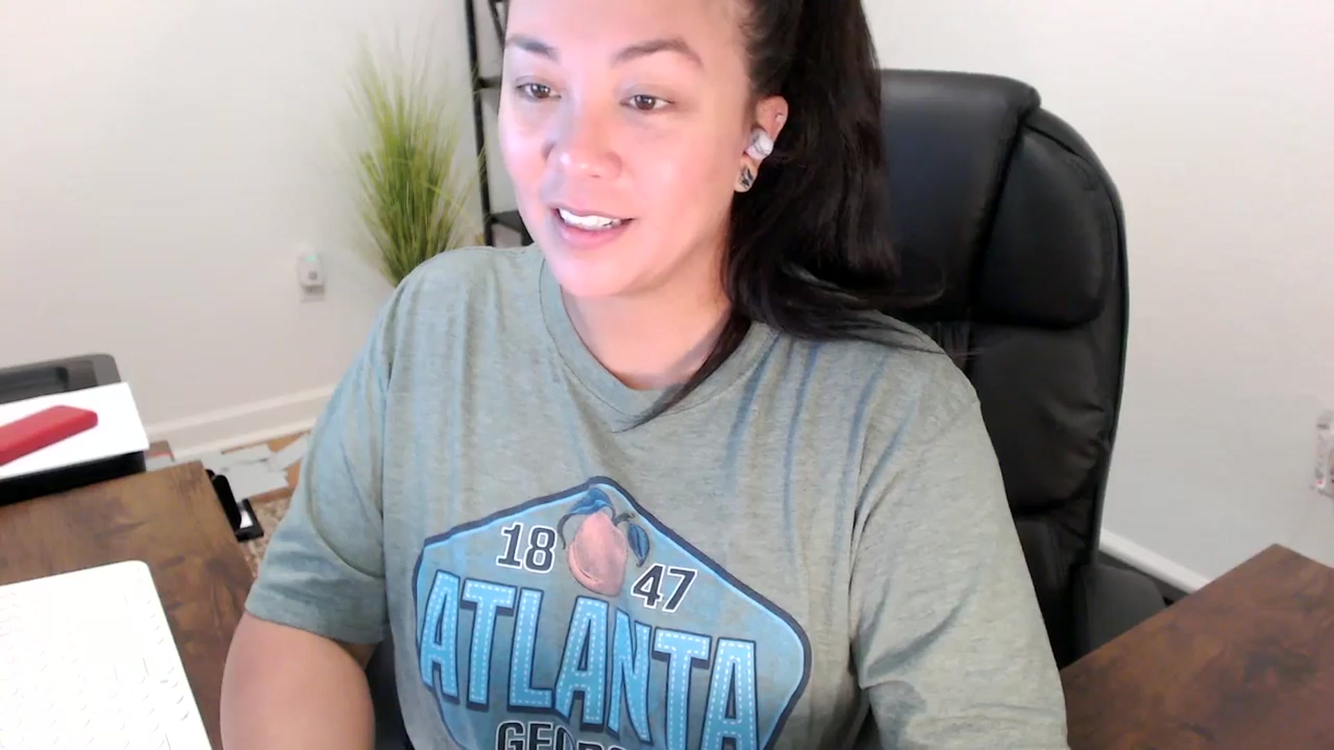 Gallery image thumbnail from MickaylaStar's myfreecams stream on, 10/13/2025, 17:28 image 18 of 20