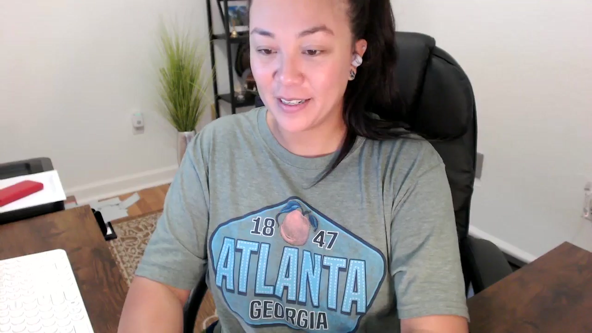 Gallery image thumbnail from MickaylaStar's myfreecams stream on, 10/13/2025, 17:28 image 17 of 20