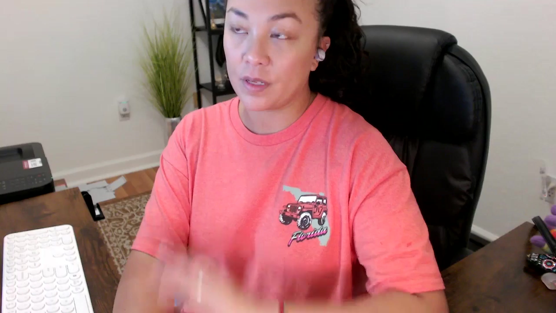 Gallery image thumbnail from MickaylaStar's myfreecams stream on, 10/14/2025, 17:39 image 18 of 20