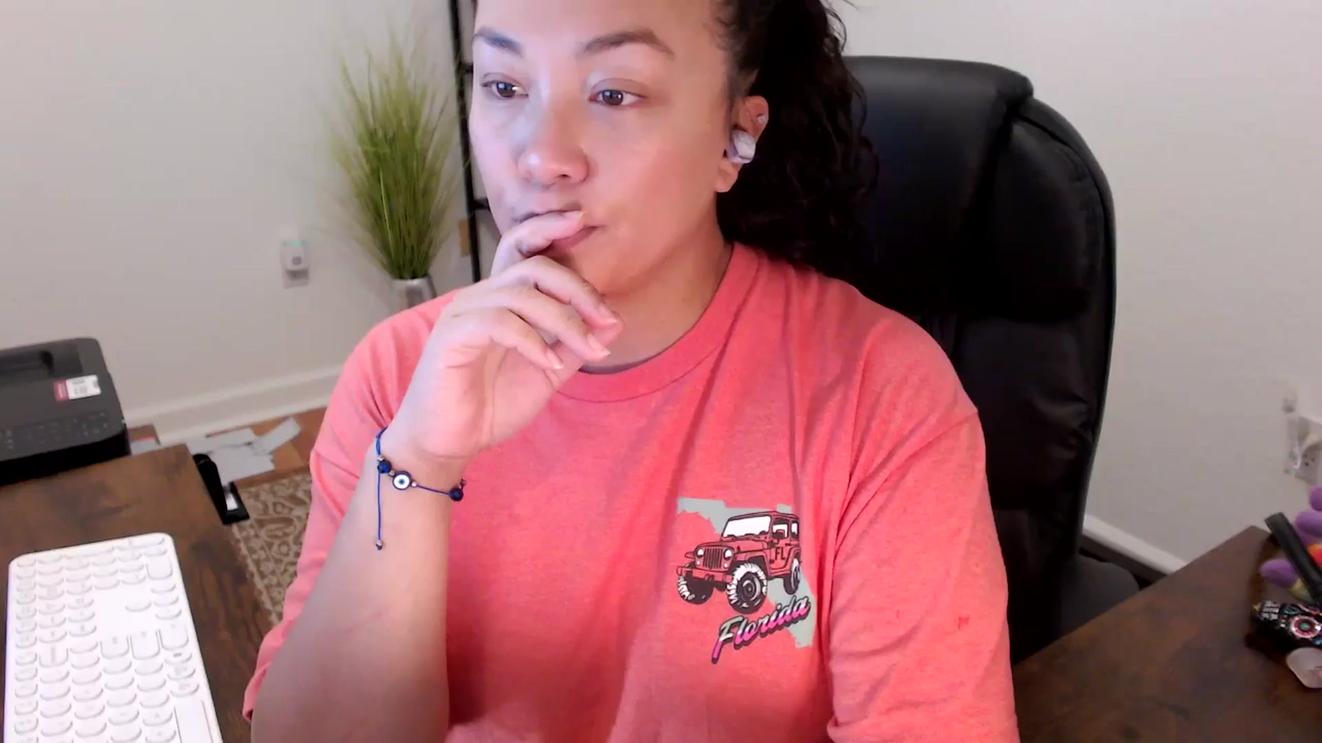 Gallery image thumbnail from MickaylaStar's myfreecams stream on, 10/14/2025, 17:39 image 20 of 20