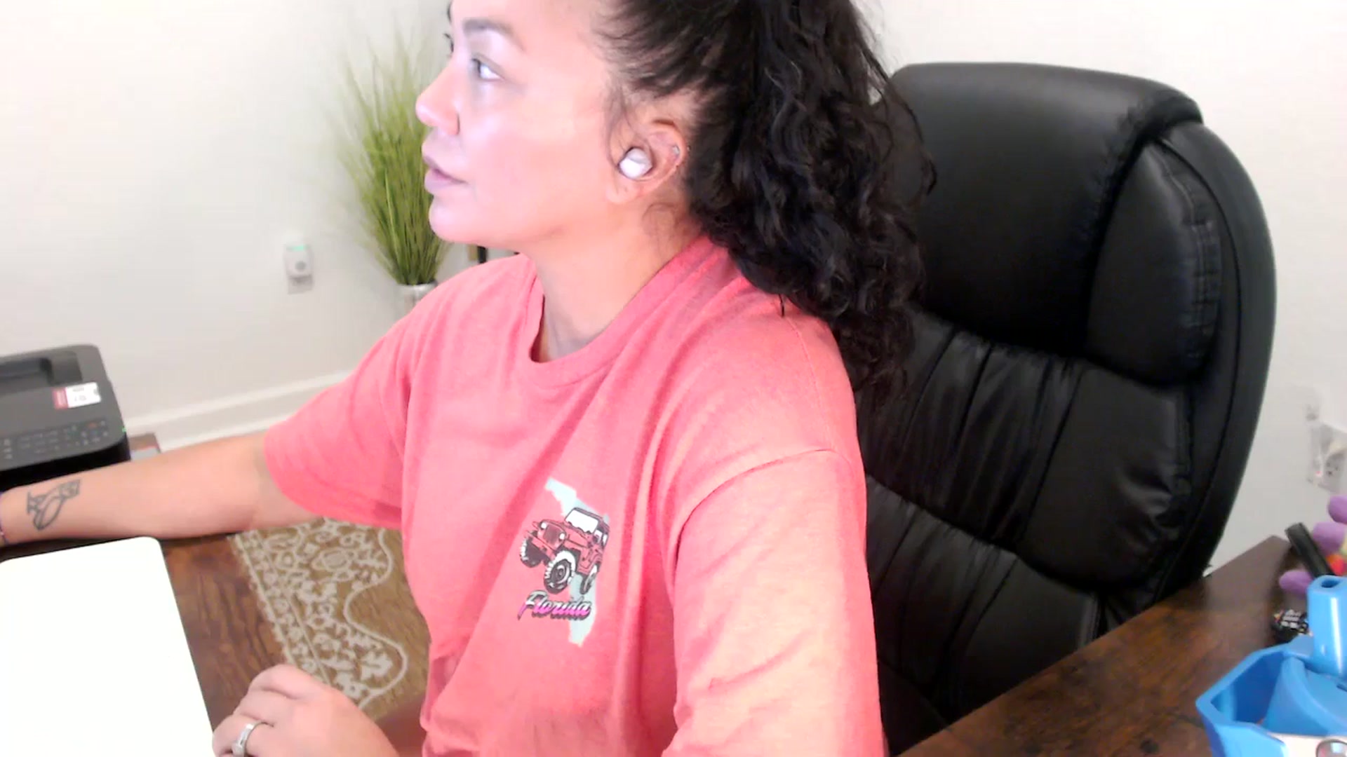 Gallery image thumbnail from MickaylaStar's myfreecams stream on, 10/14/2025, 18:47 image 14 of 20