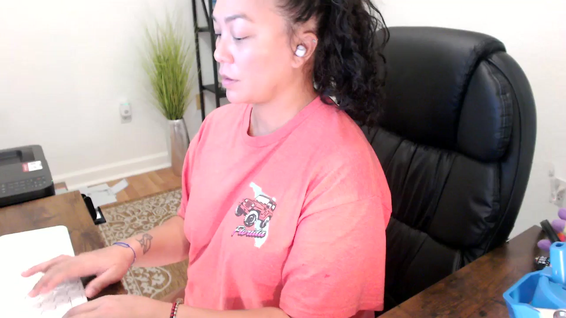 Gallery image thumbnail from MickaylaStar's myfreecams stream on, 10/14/2025, 18:47 image 20 of 20