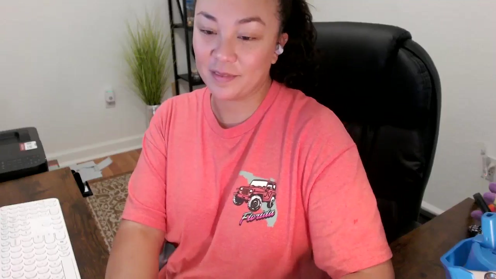 Gallery image thumbnail from MickaylaStar's myfreecams stream on, 10/14/2025, 18:47 image 16 of 20