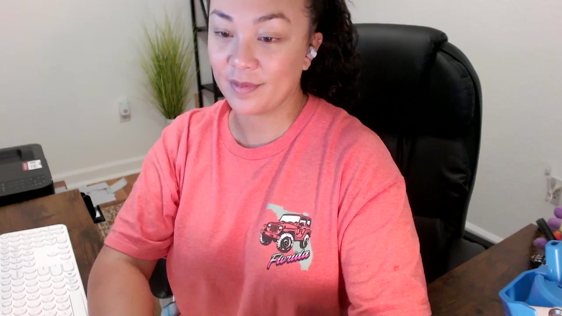 Gallery image thumbnail from MickaylaStar's myfreecams stream on, 10/14/2025, 18:47 image 8 of 20