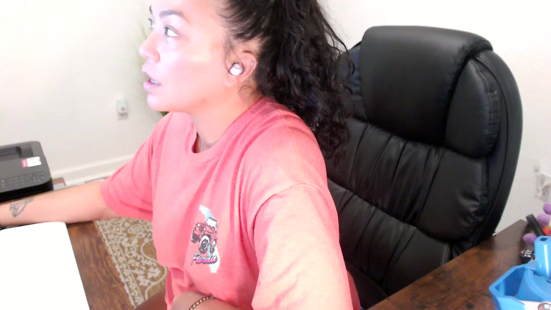 Gallery image thumbnail from MickaylaStar's myfreecams stream on, 10/14/2025, 18:47 image 12 of 20