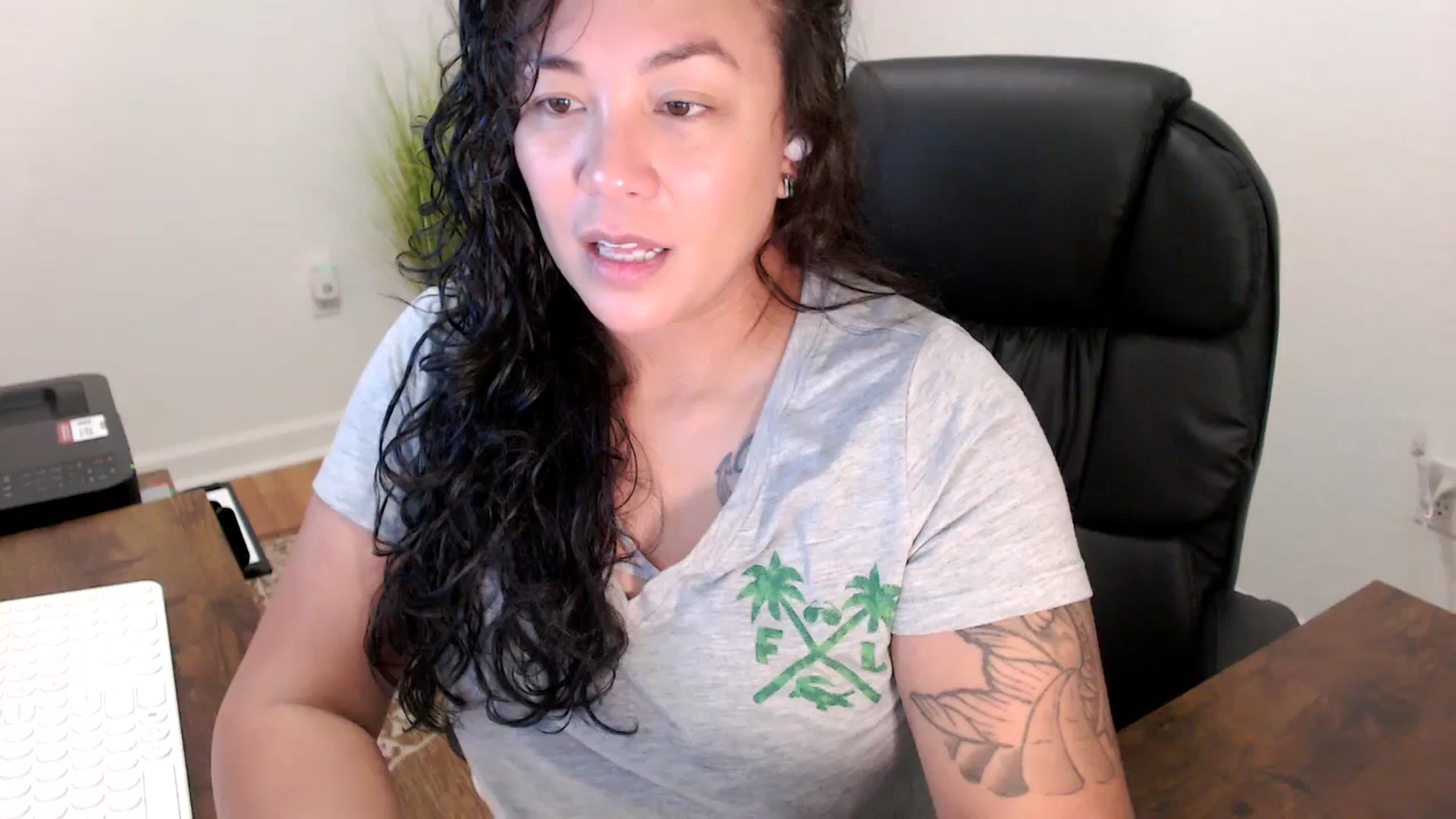 Gallery image thumbnail from MickaylaStar's myfreecams stream on, 10/15/2025, 15:42 image 9 of 20