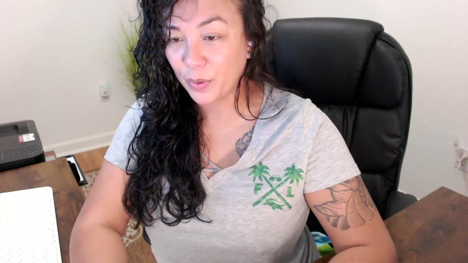 Gallery image thumbnail from MickaylaStar's myfreecams stream on, 10/15/2025, 15:42 image 8 of 20