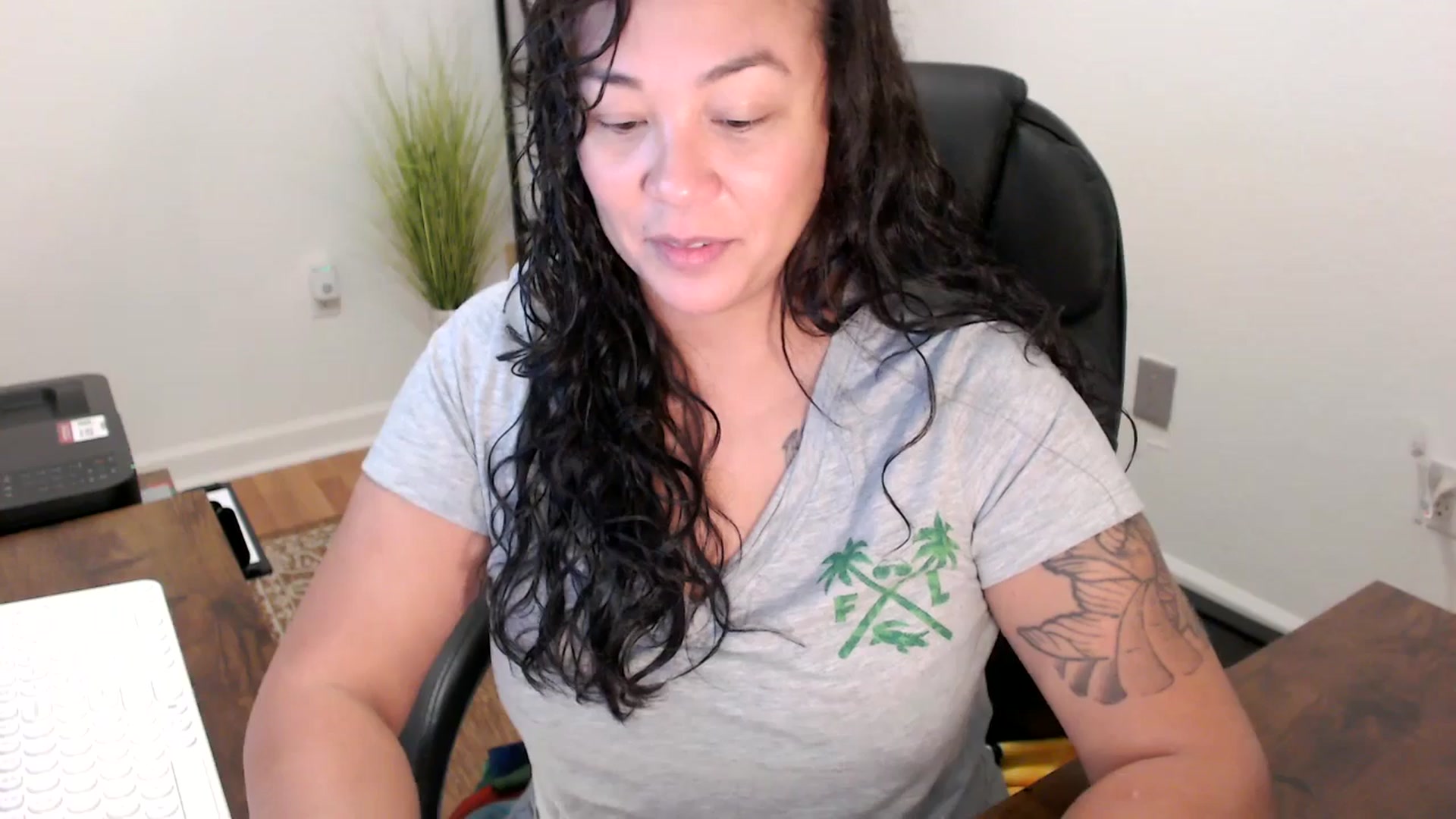 Gallery image thumbnail from MickaylaStar's myfreecams stream on, 10/15/2025, 16:24 image 8 of 20