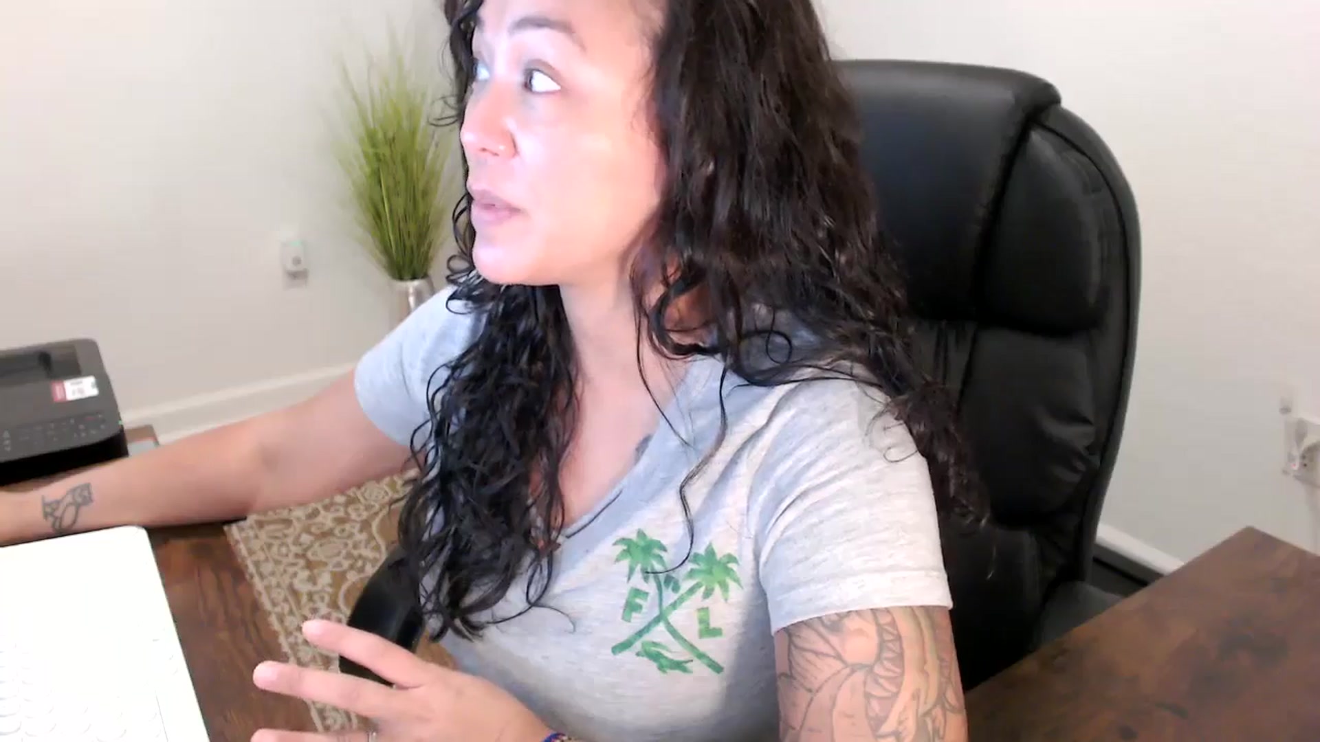 Gallery image thumbnail from MickaylaStar's myfreecams stream on, 10/15/2025, 16:24 image 9 of 20