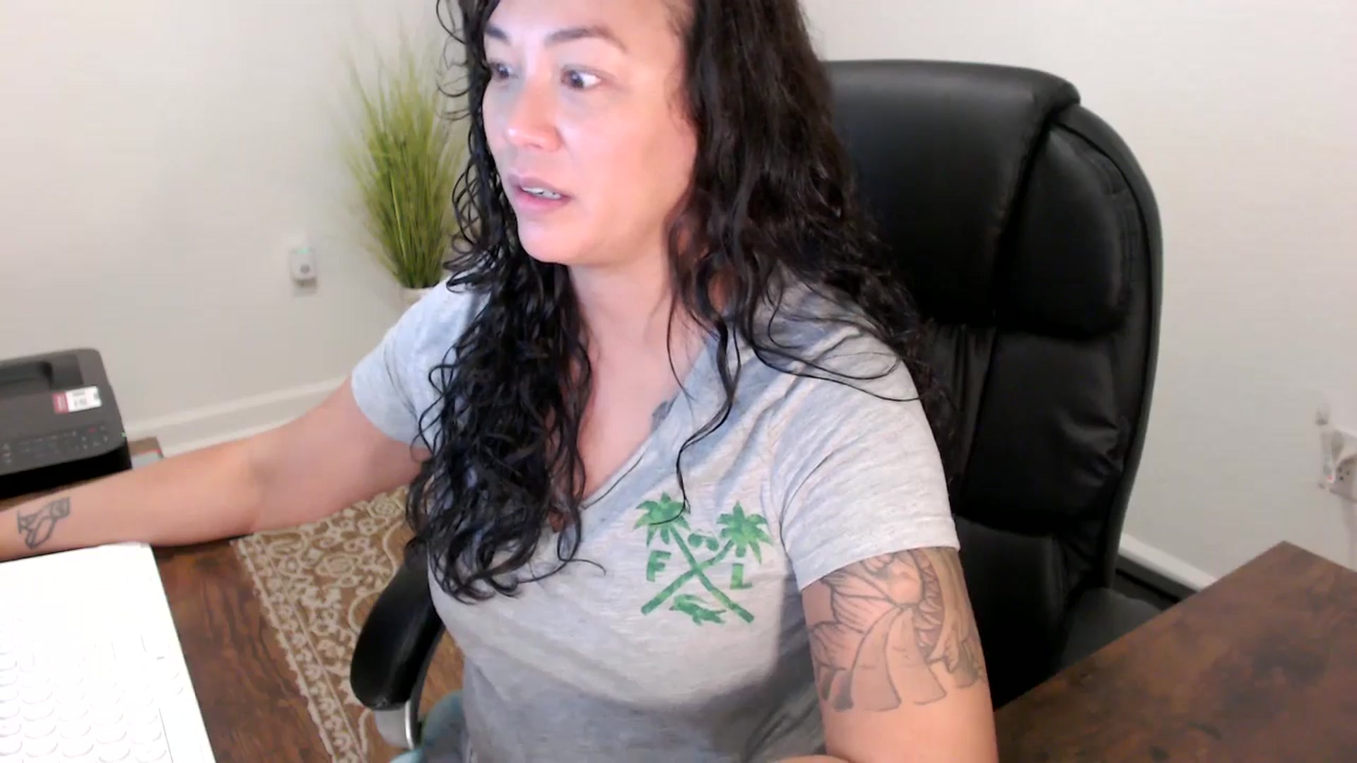 Gallery image thumbnail from MickaylaStar's myfreecams stream on, 10/15/2025, 16:24 image 13 of 20