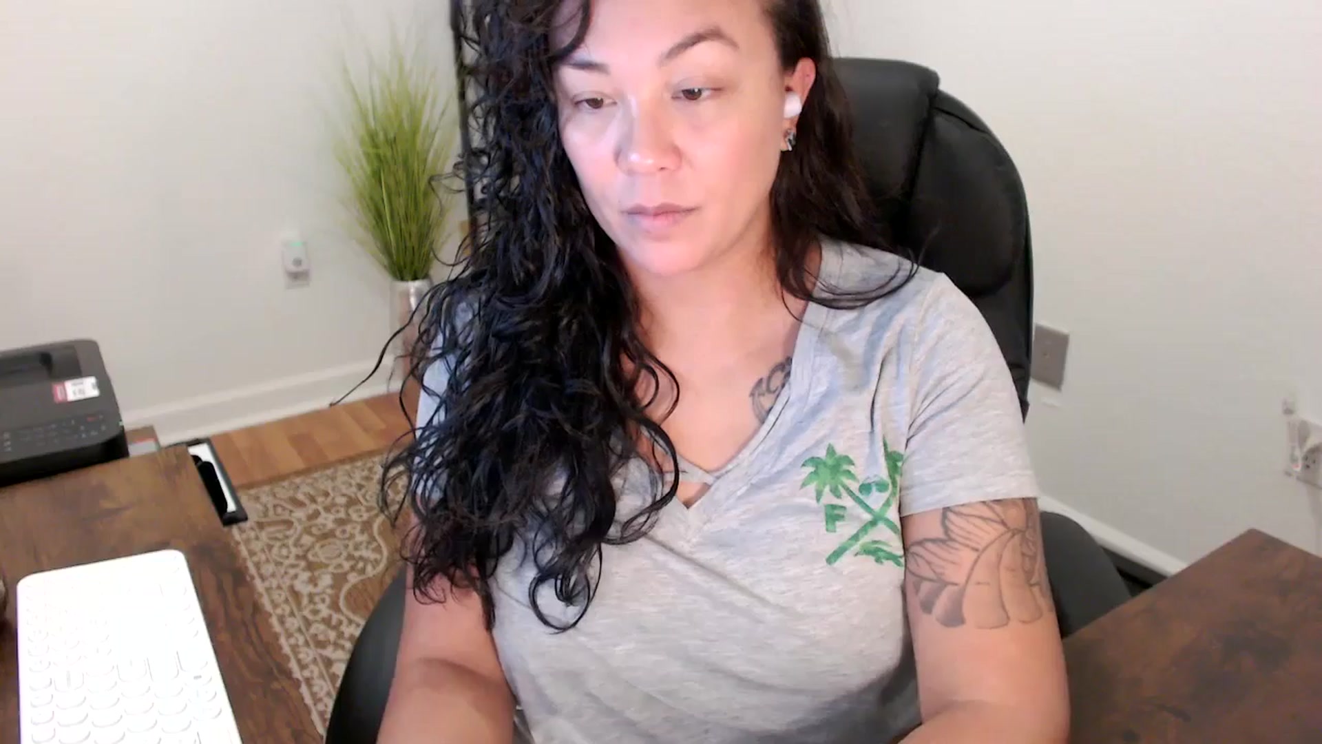 Gallery image thumbnail from MickaylaStar's myfreecams stream on, 10/15/2025, 17:20 image 20 of 20