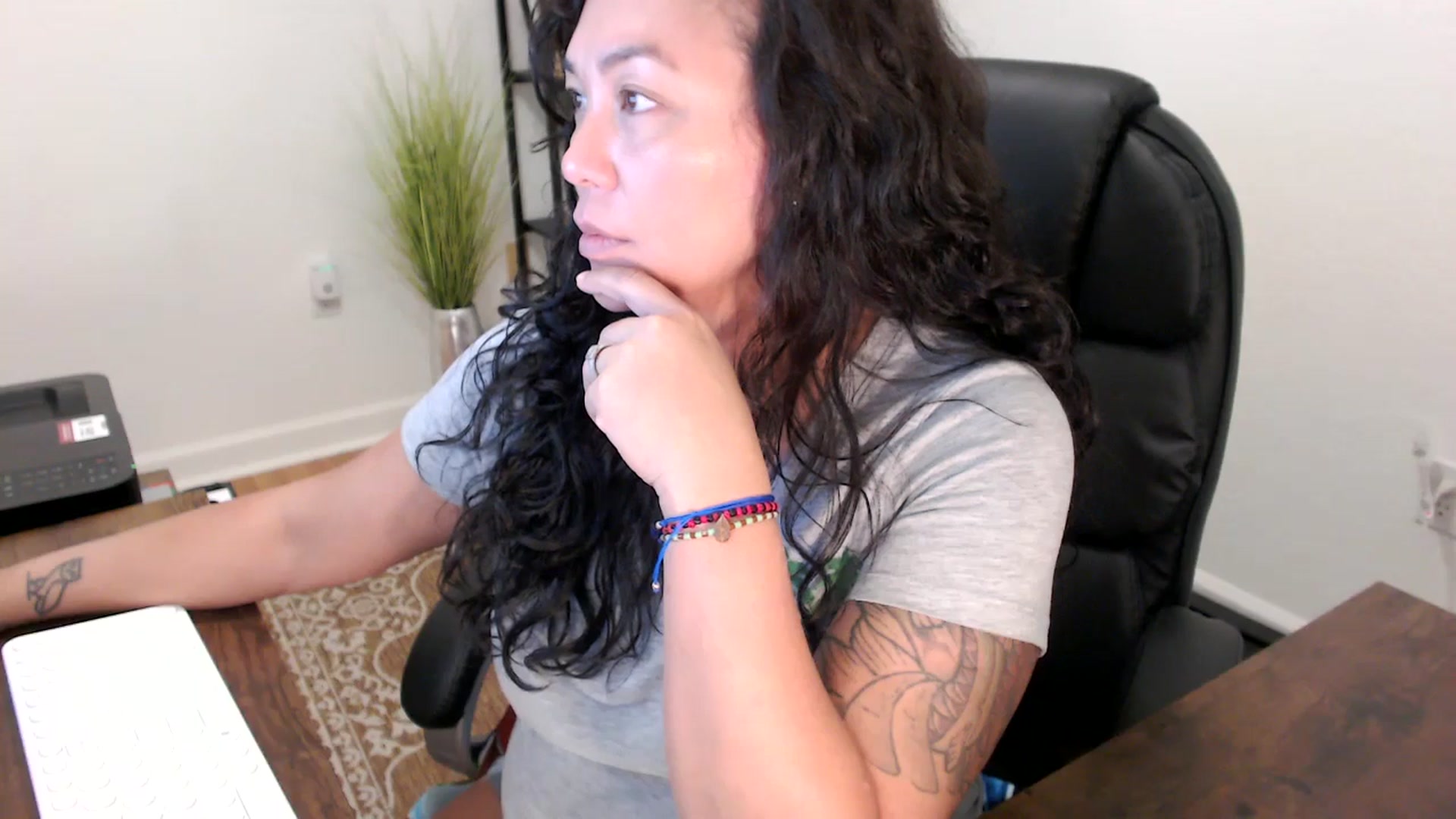 Gallery image thumbnail from MickaylaStar's myfreecams stream on, 10/15/2025, 17:47 image 4 of 20