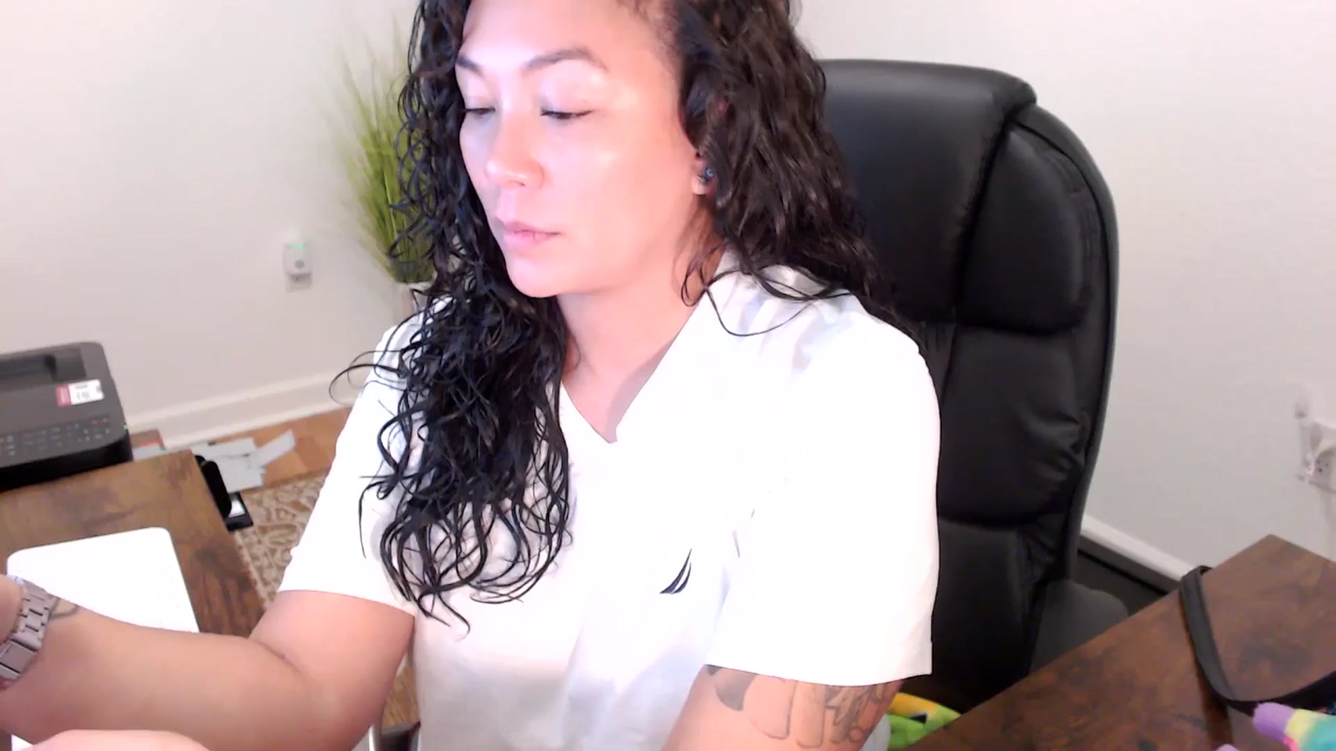 Gallery image thumbnail from MickaylaStar's myfreecams stream on, 10/16/2025, 17:00 image 14 of 20