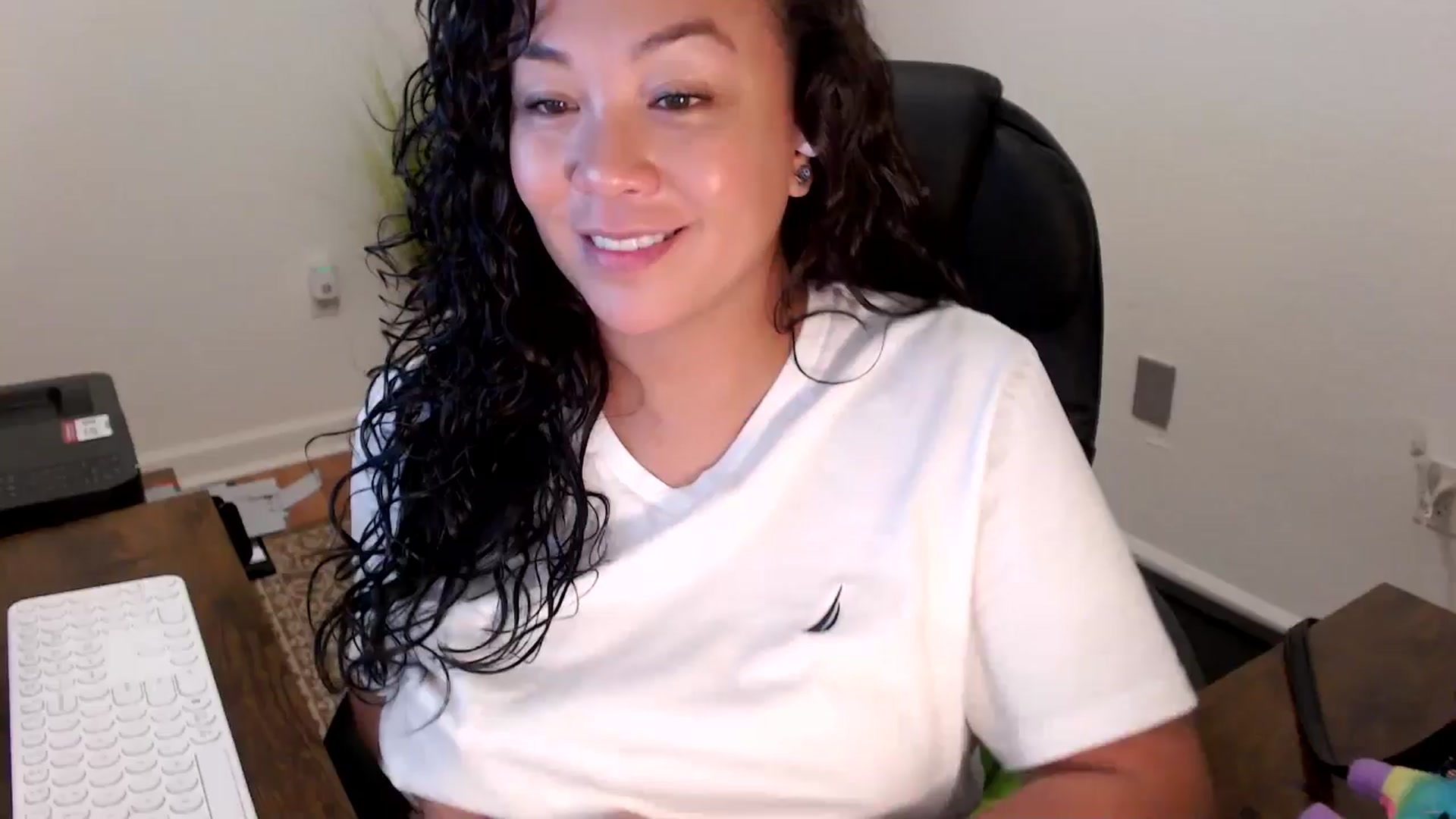 Gallery image thumbnail from MickaylaStar's myfreecams stream on, 10/16/2025, 17:00 image 5 of 20