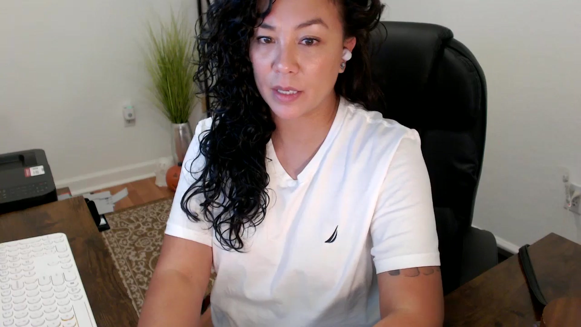Gallery image thumbnail from MickaylaStar's myfreecams stream on, 10/16/2025, 18:34 image 18 of 20