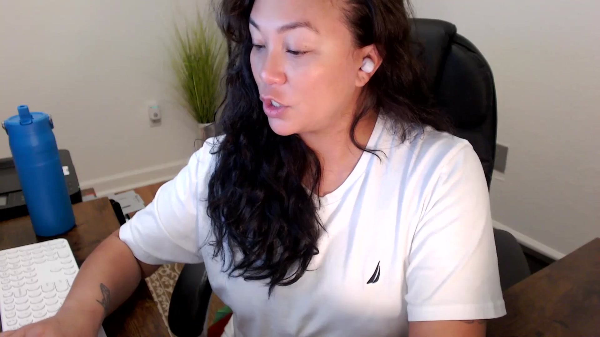 Gallery image thumbnail from MickaylaStar's myfreecams stream on, 10/17/2025, 17:40 image 16 of 20
