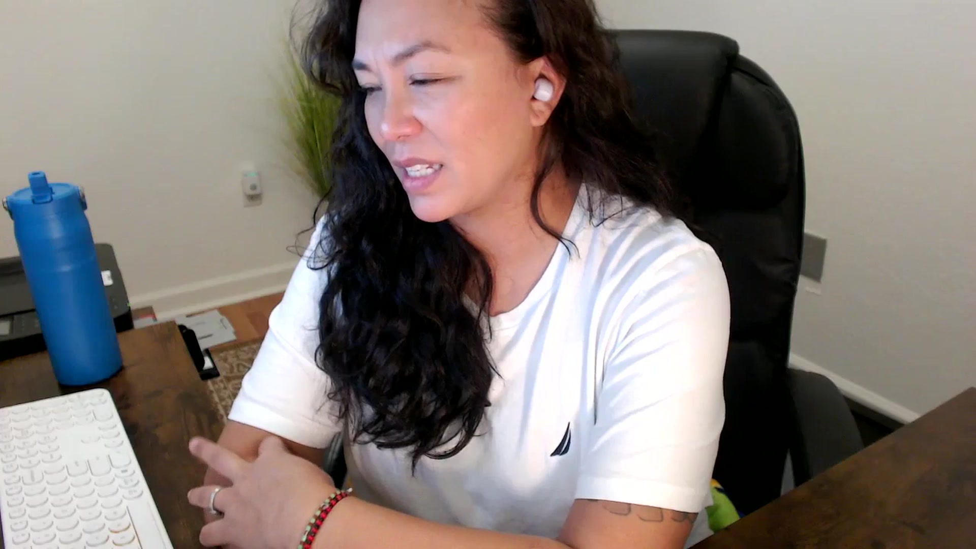 Gallery image thumbnail from MickaylaStar's myfreecams stream on, 10/17/2025, 17:40 image 15 of 20