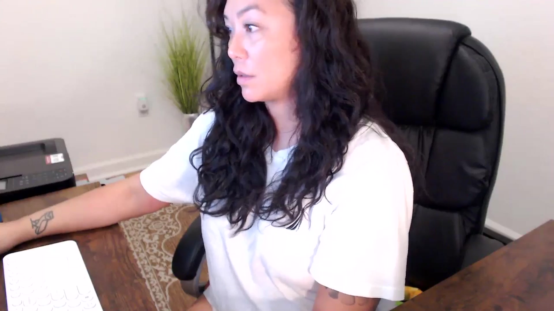 Gallery image thumbnail from MickaylaStar's myfreecams stream on, 10/17/2025, 17:40 image 2 of 20