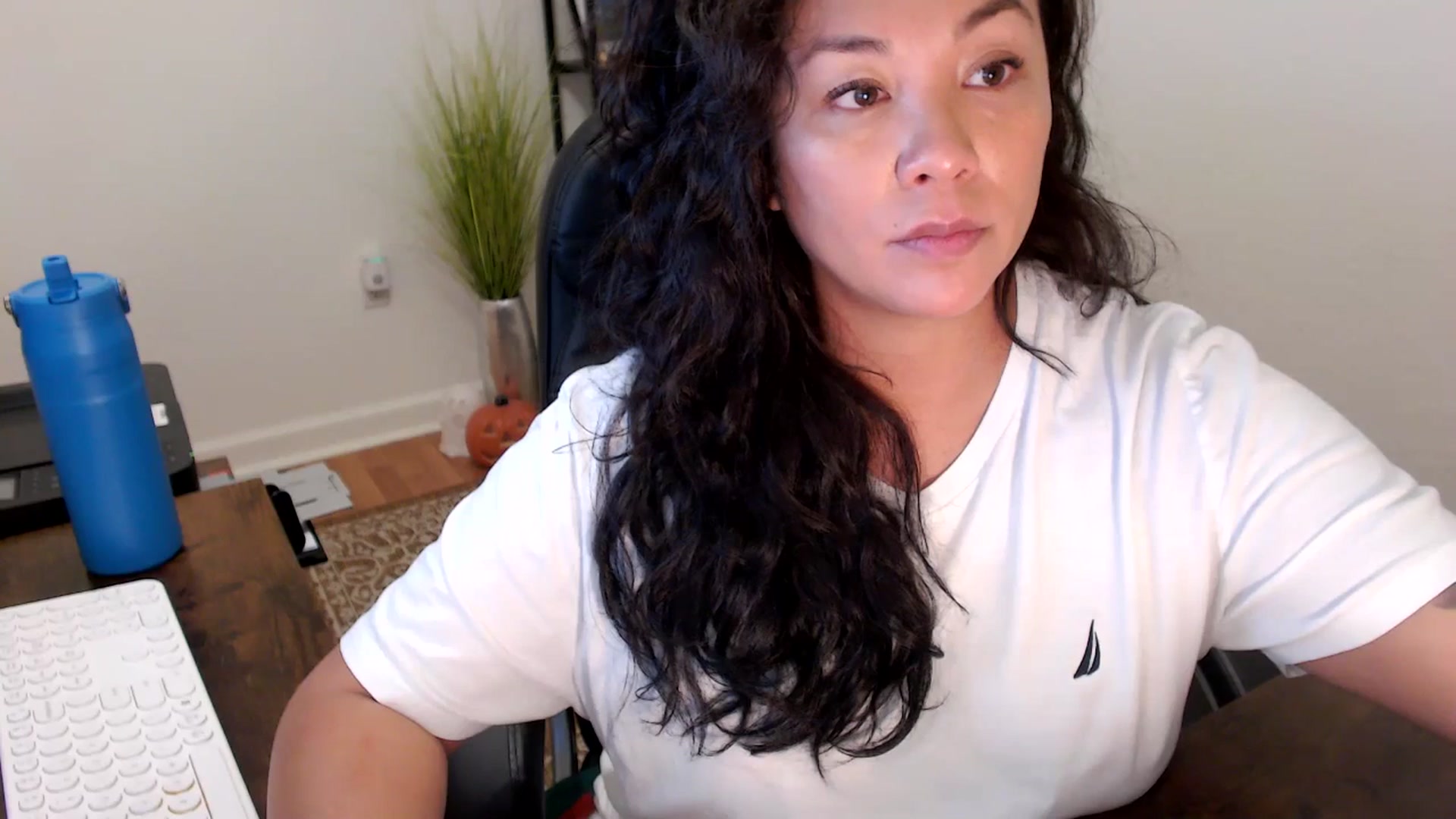 Gallery image thumbnail from MickaylaStar's myfreecams stream on, 10/17/2025, 17:40 image 12 of 20