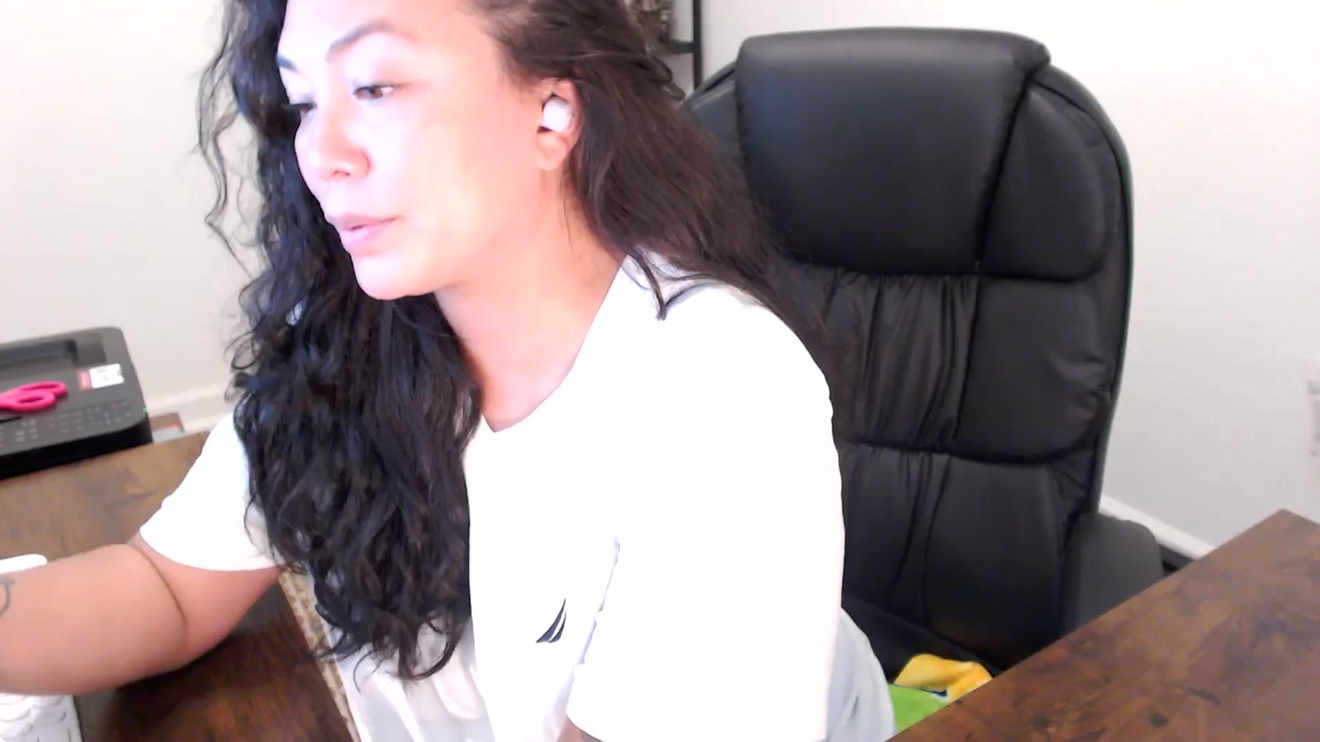 Gallery image thumbnail from MickaylaStar's myfreecams stream on, 10/17/2025, 19:46 image 11 of 20