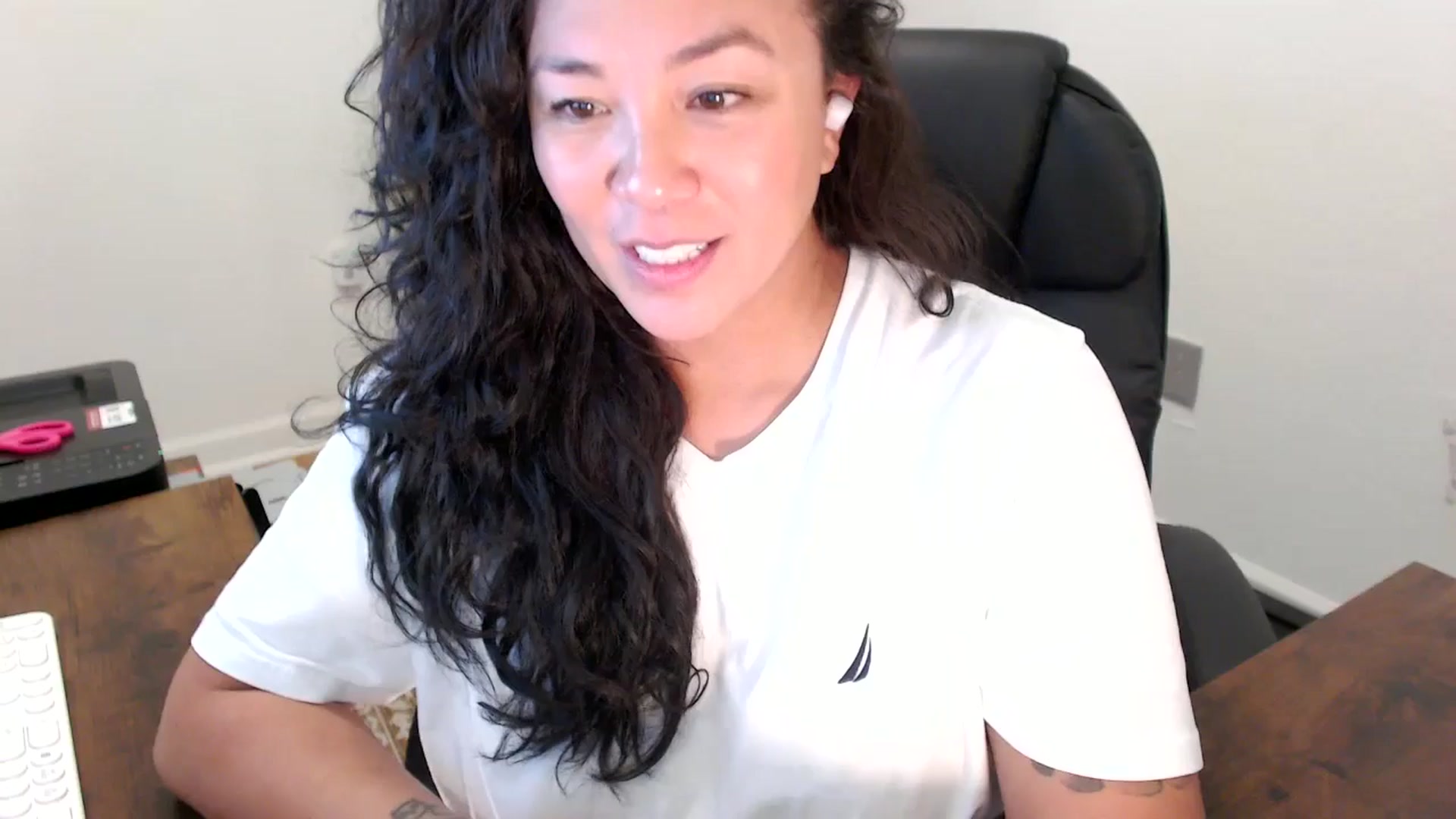 Gallery image thumbnail from MickaylaStar's myfreecams stream on, 10/17/2025, 19:46 image 9 of 20