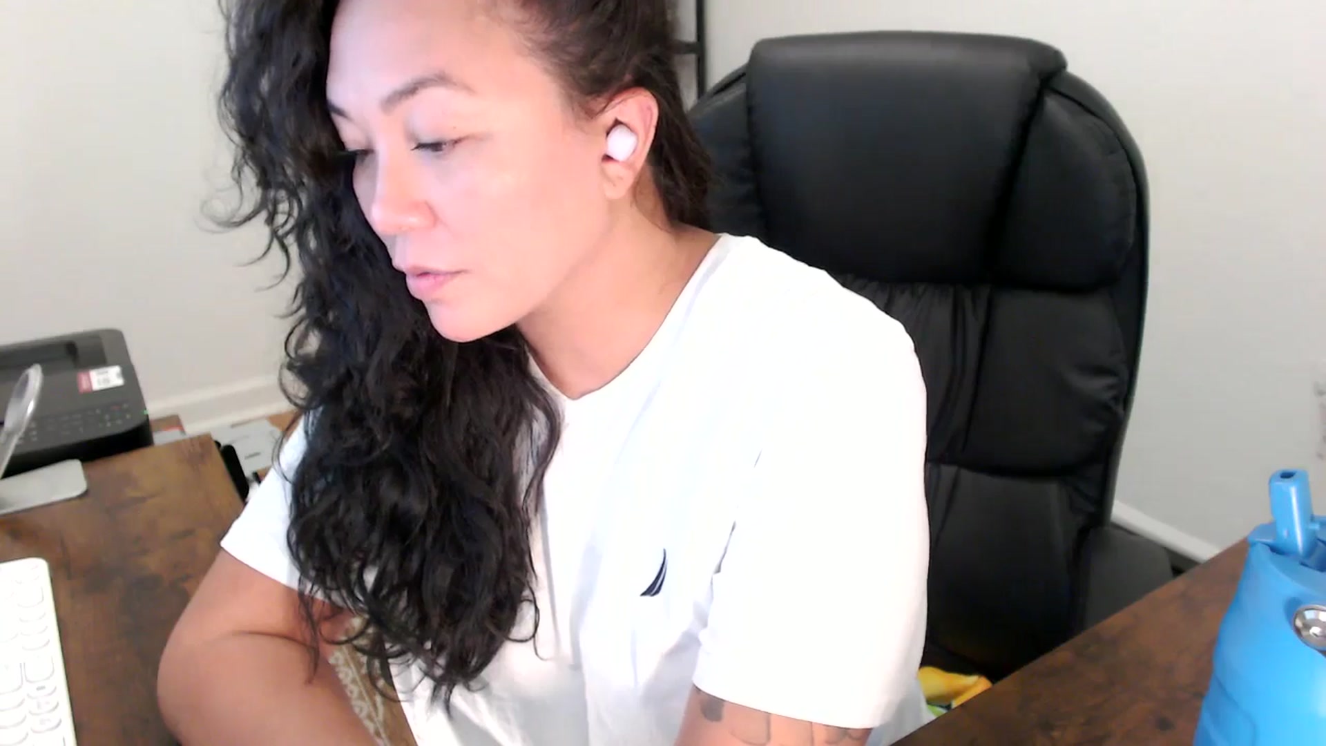 Gallery image thumbnail from MickaylaStar's myfreecams stream on, 10/17/2025, 19:46 image 2 of 20
