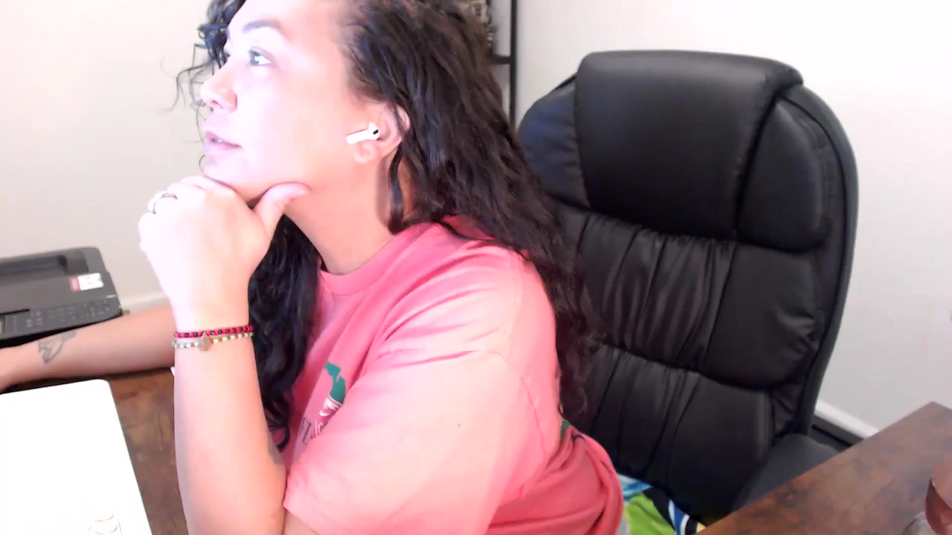 Gallery image thumbnail from MickaylaStar's myfreecams stream on, 10/29/2025, 16:26 image 6 of 20