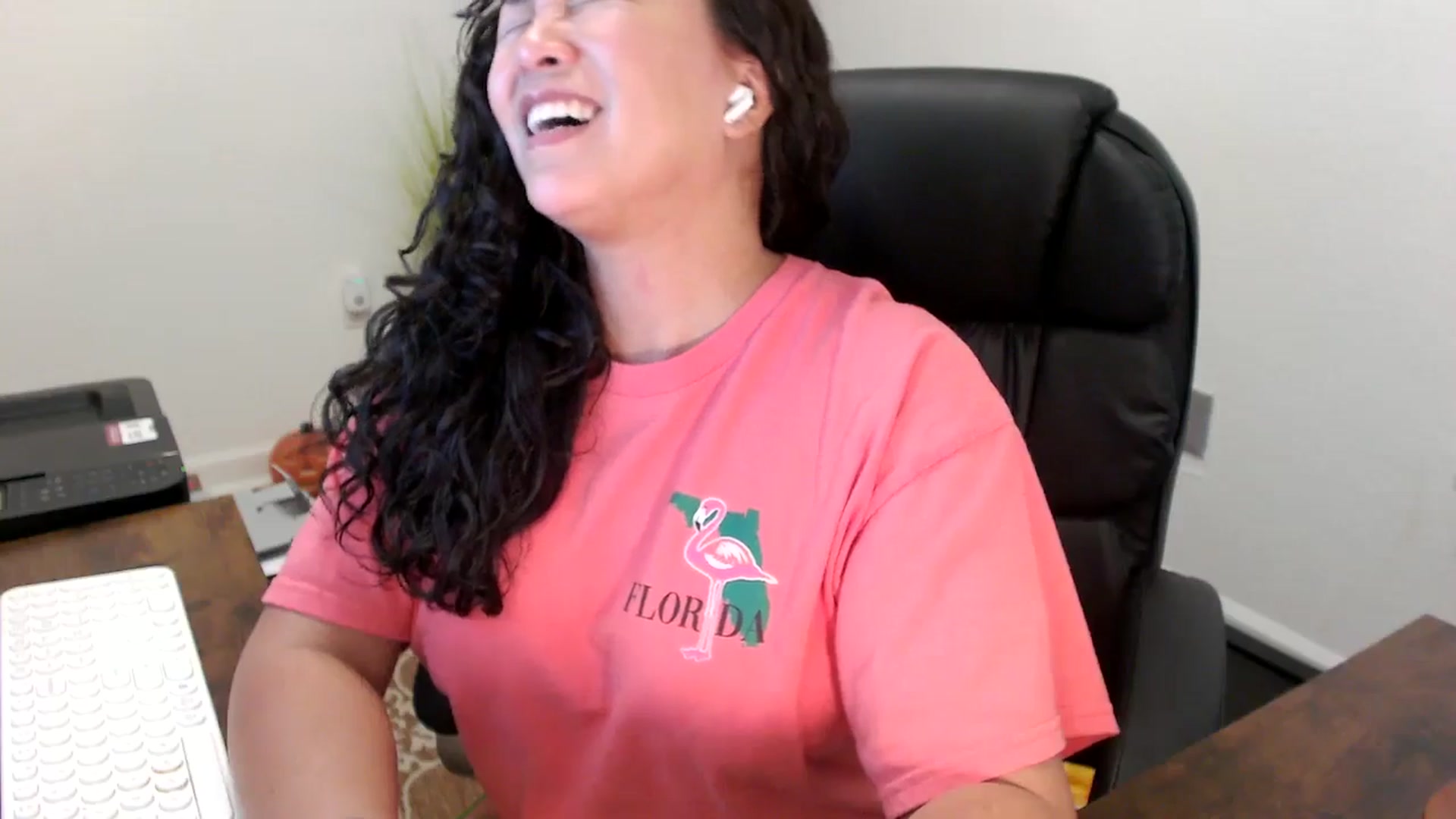Gallery image thumbnail from MickaylaStar's myfreecams stream on, 10/29/2025, 17:31 image 16 of 20