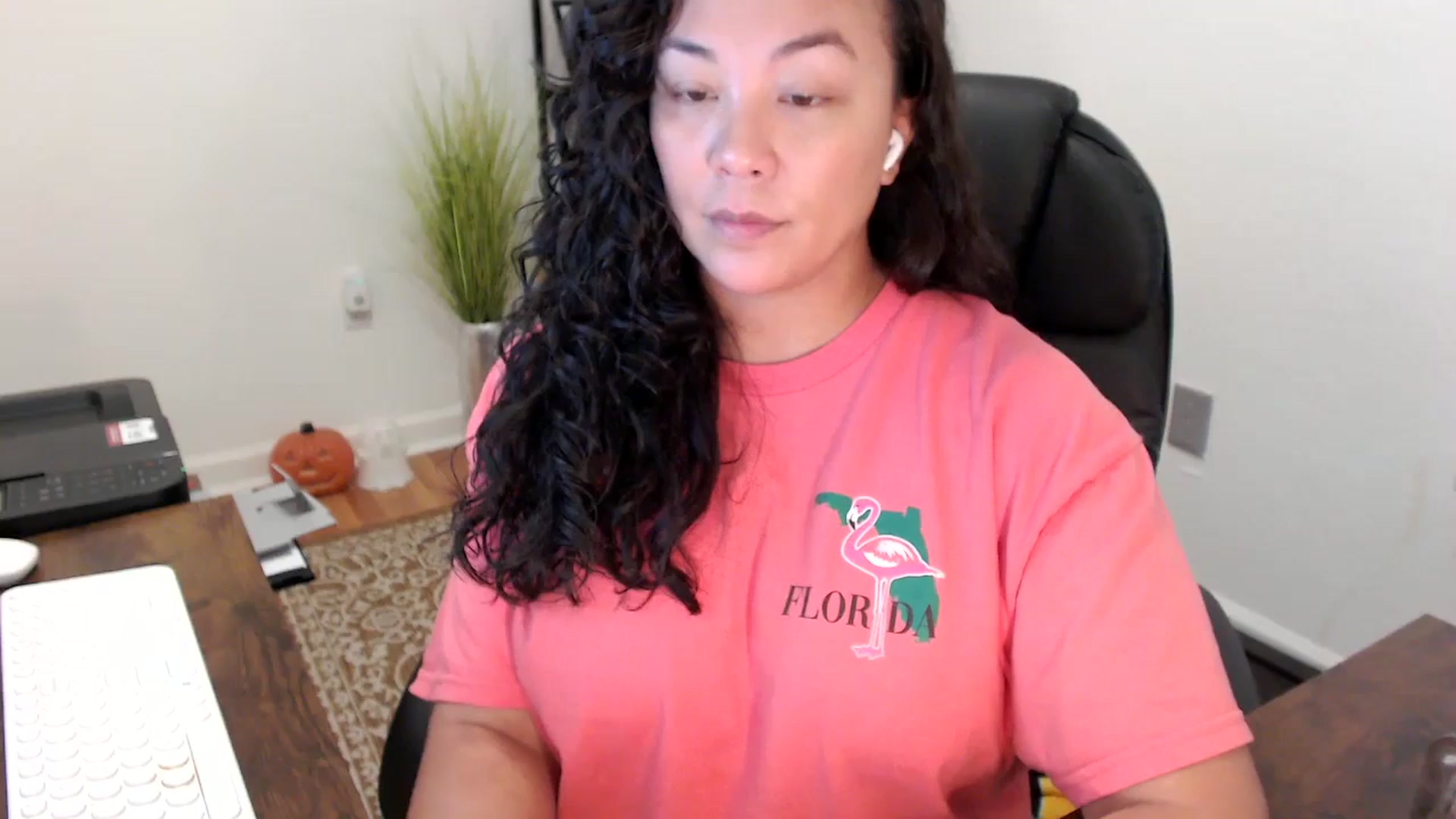 Gallery image thumbnail from MickaylaStar's myfreecams stream on, 10/29/2025, 17:31 image 1 of 20